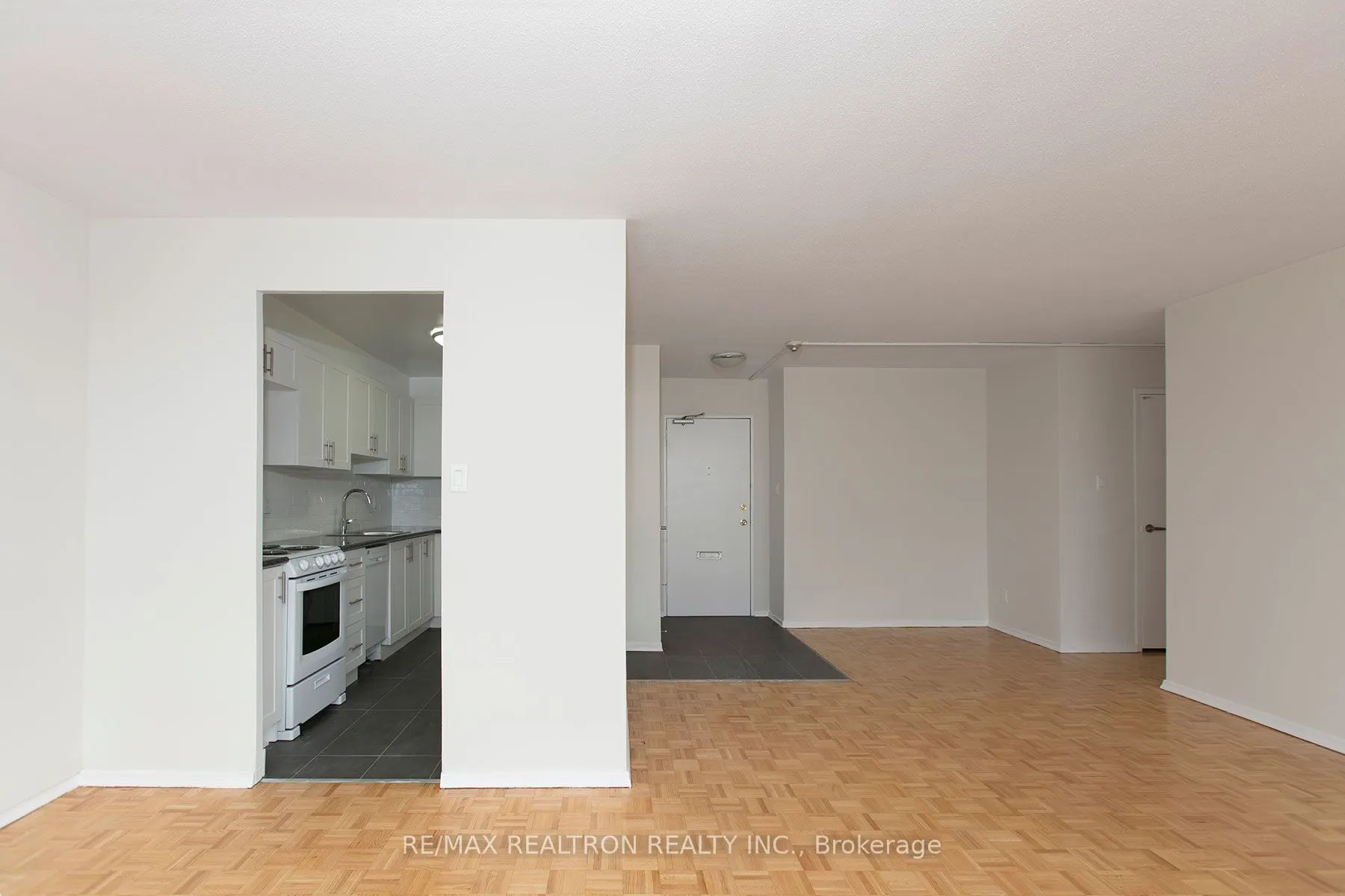 6200 Bathurst Street, #1411