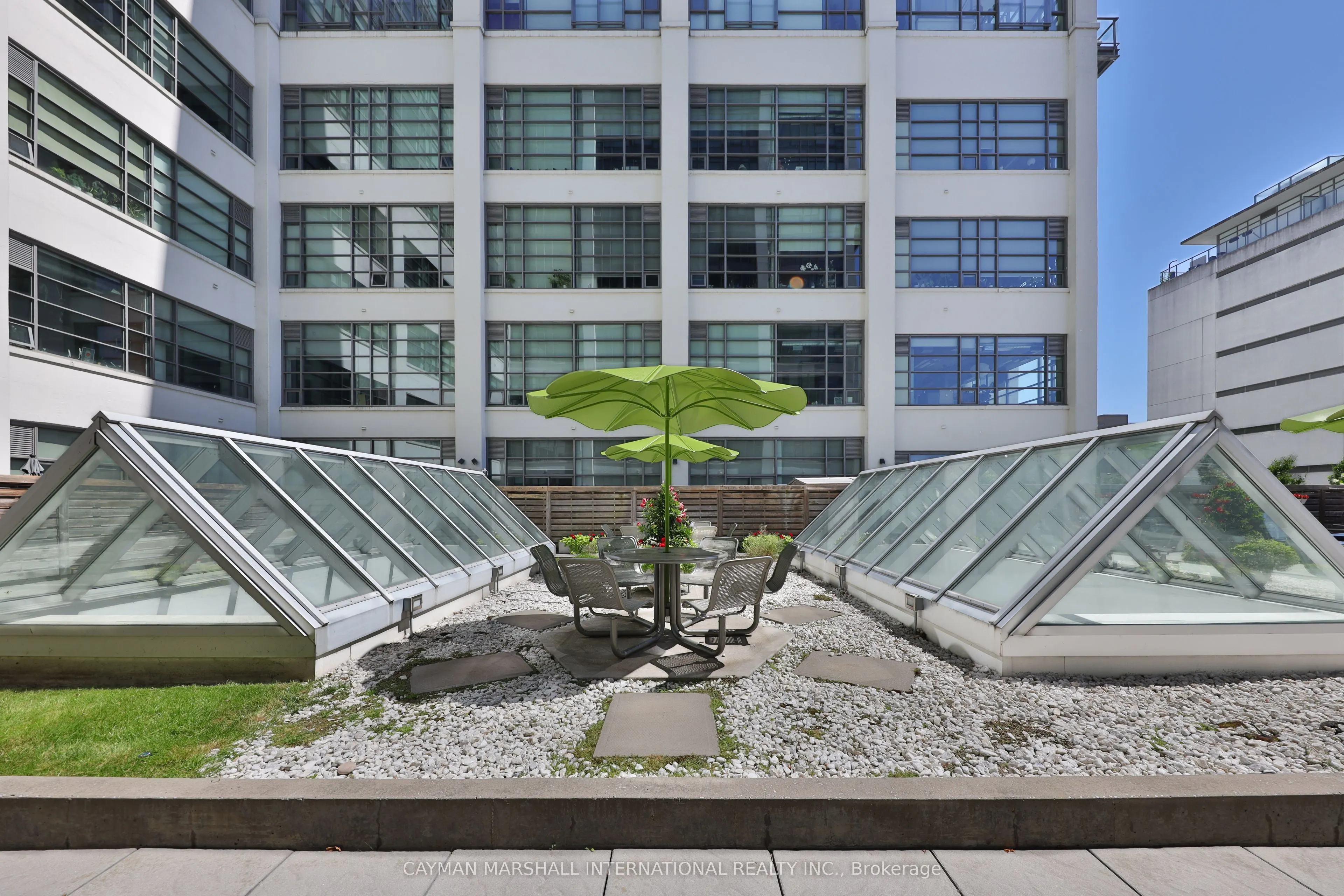 637 Lake Shore Boulevard W, #627