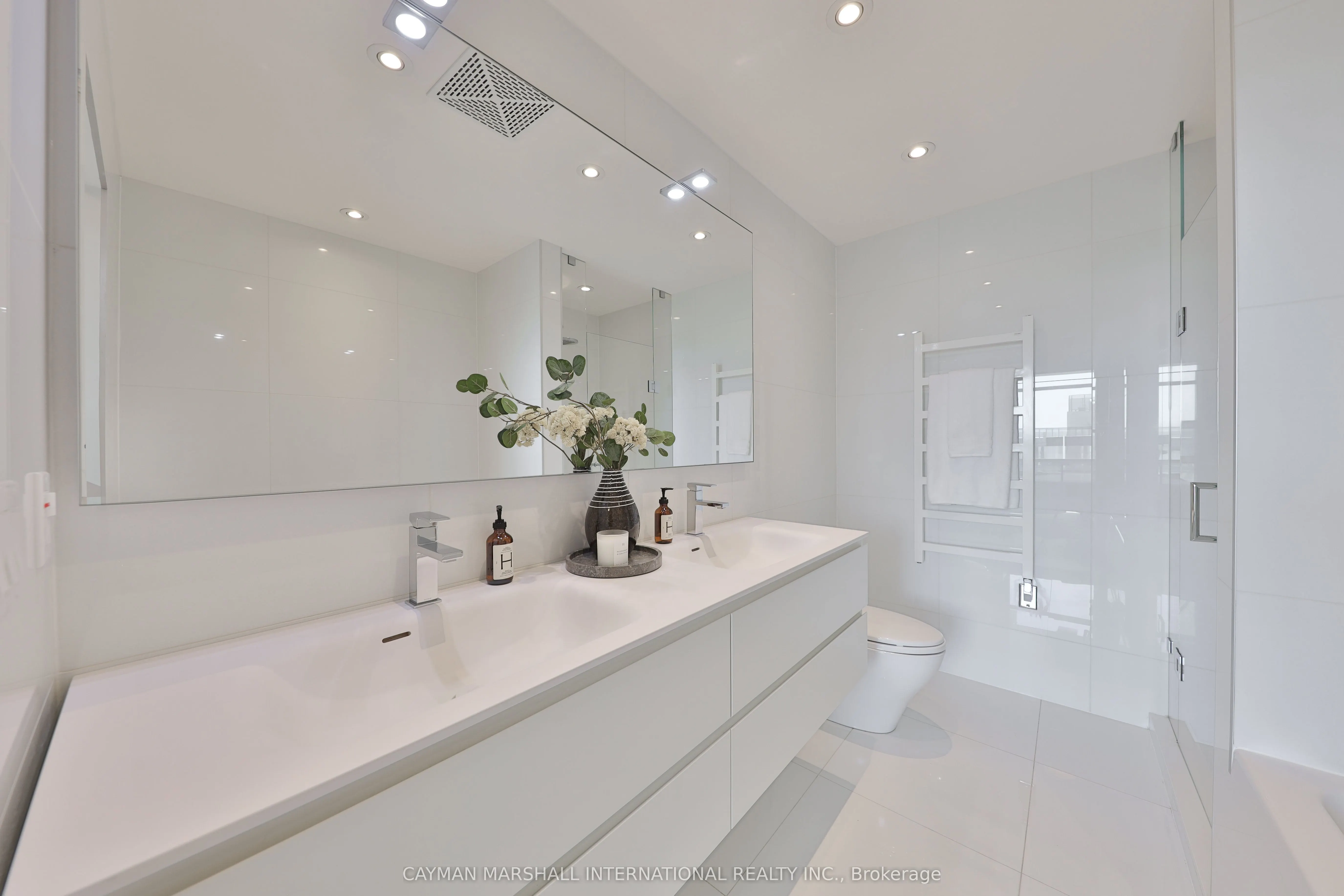637 Lake Shore Boulevard W, #627