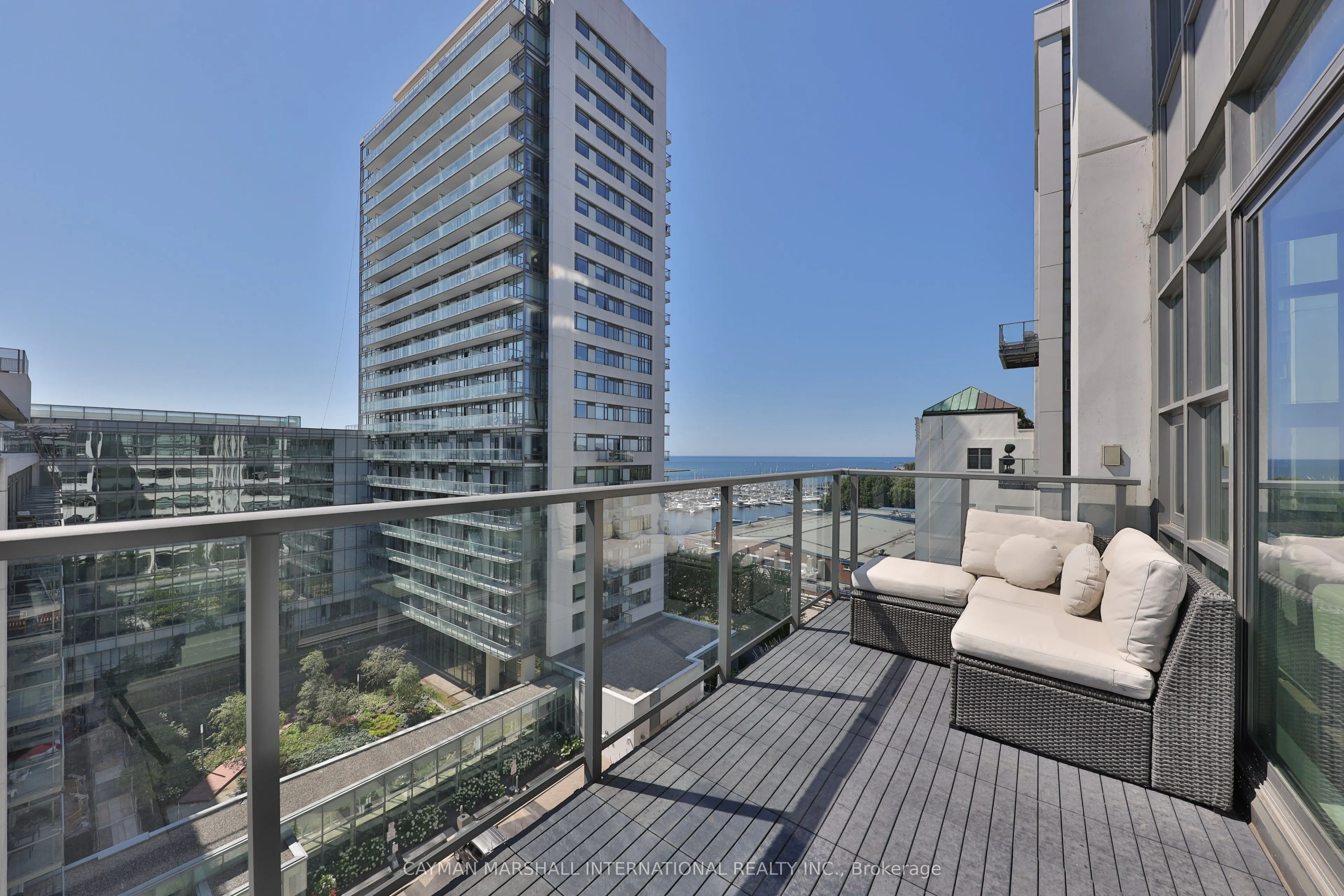 637 Lake Shore Boulevard W, #627