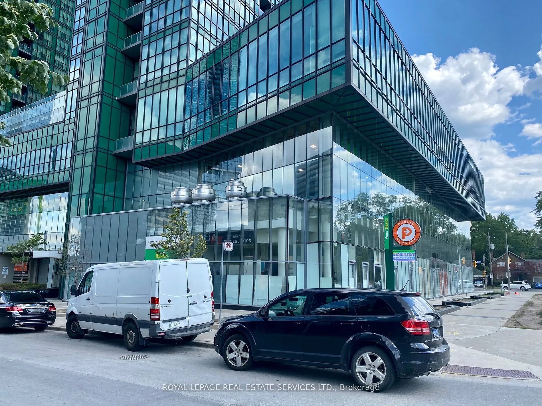 4750 Yonge Street, #144