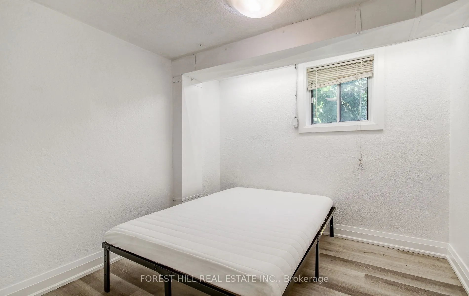32 Laurelcrest Avenue, #Lower