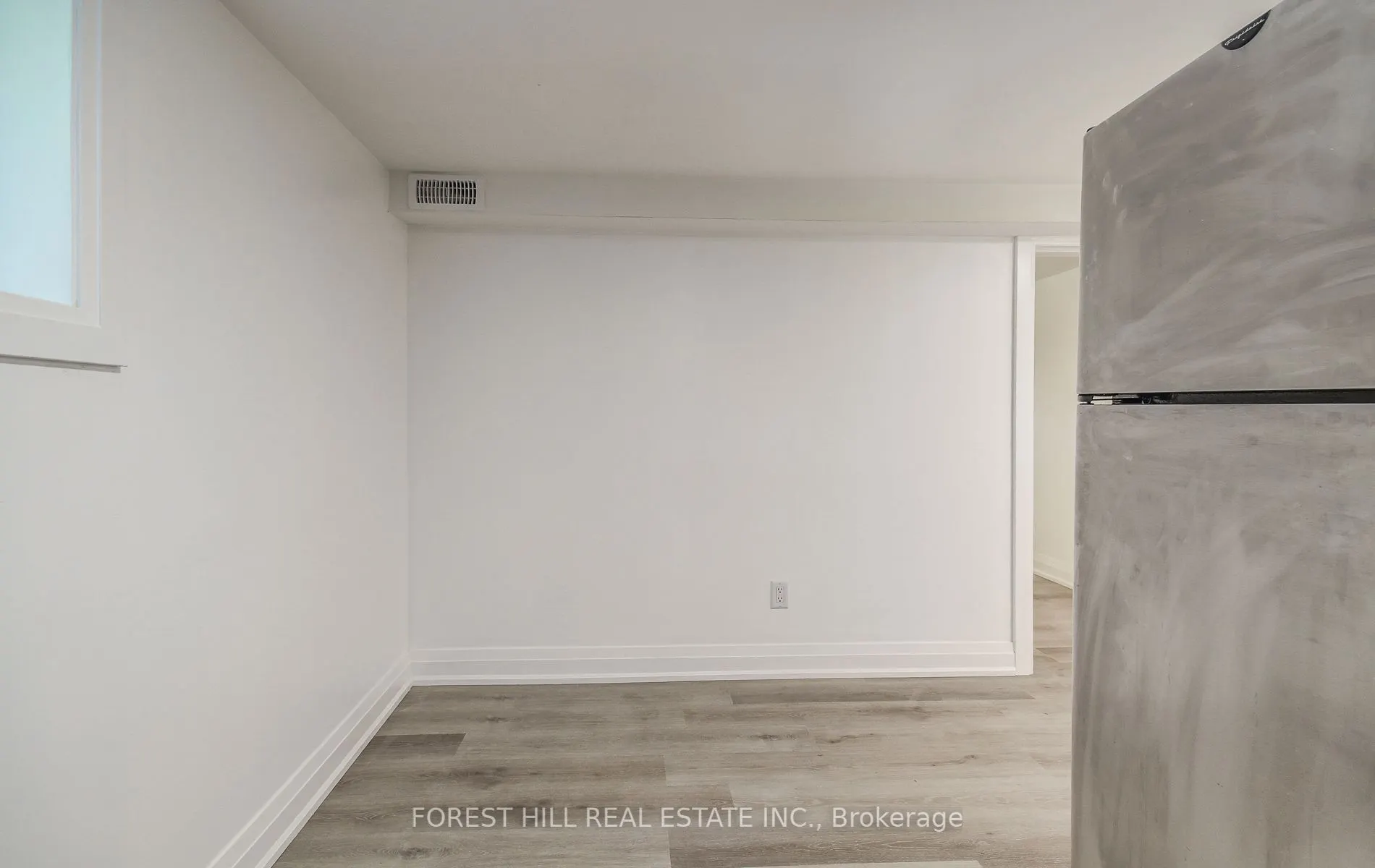 32 Laurelcrest Avenue, #Lower