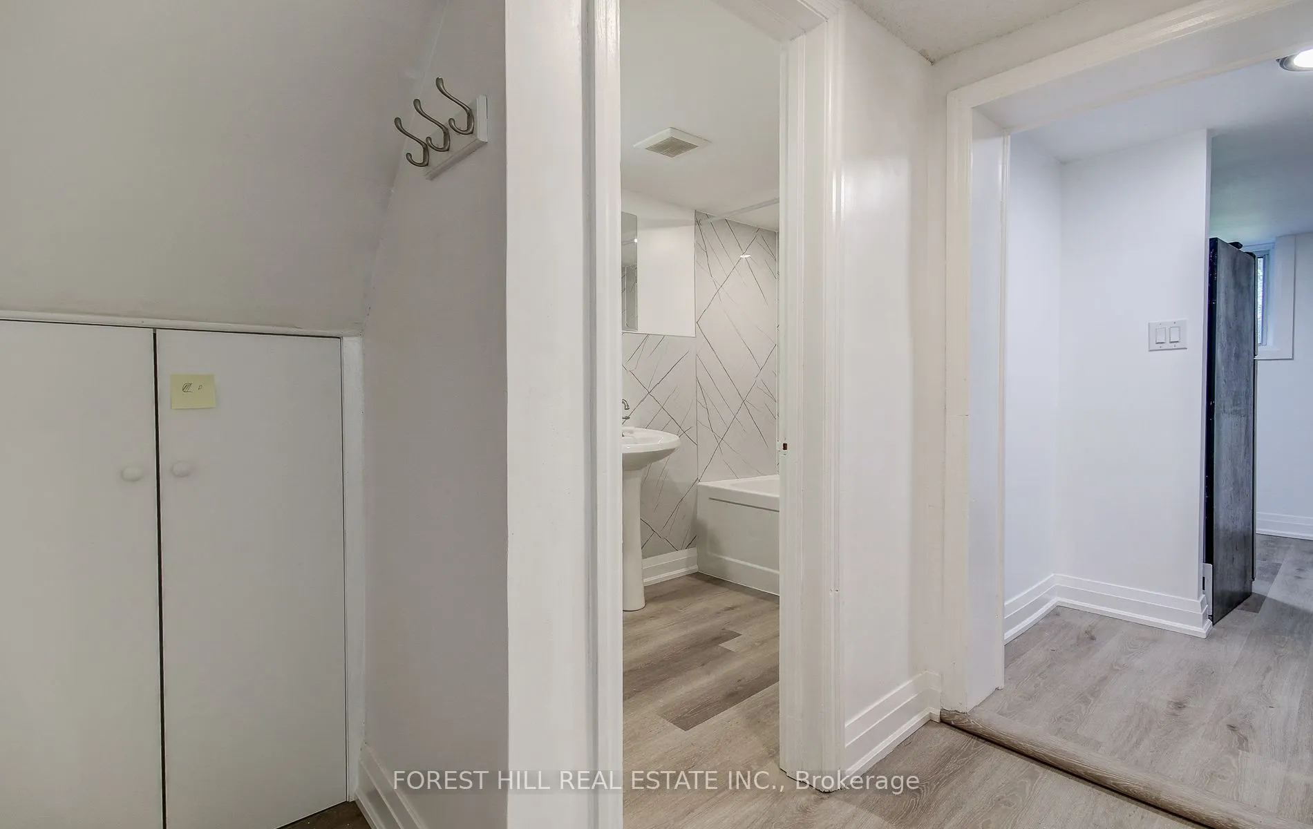 32 Laurelcrest Avenue, #Lower