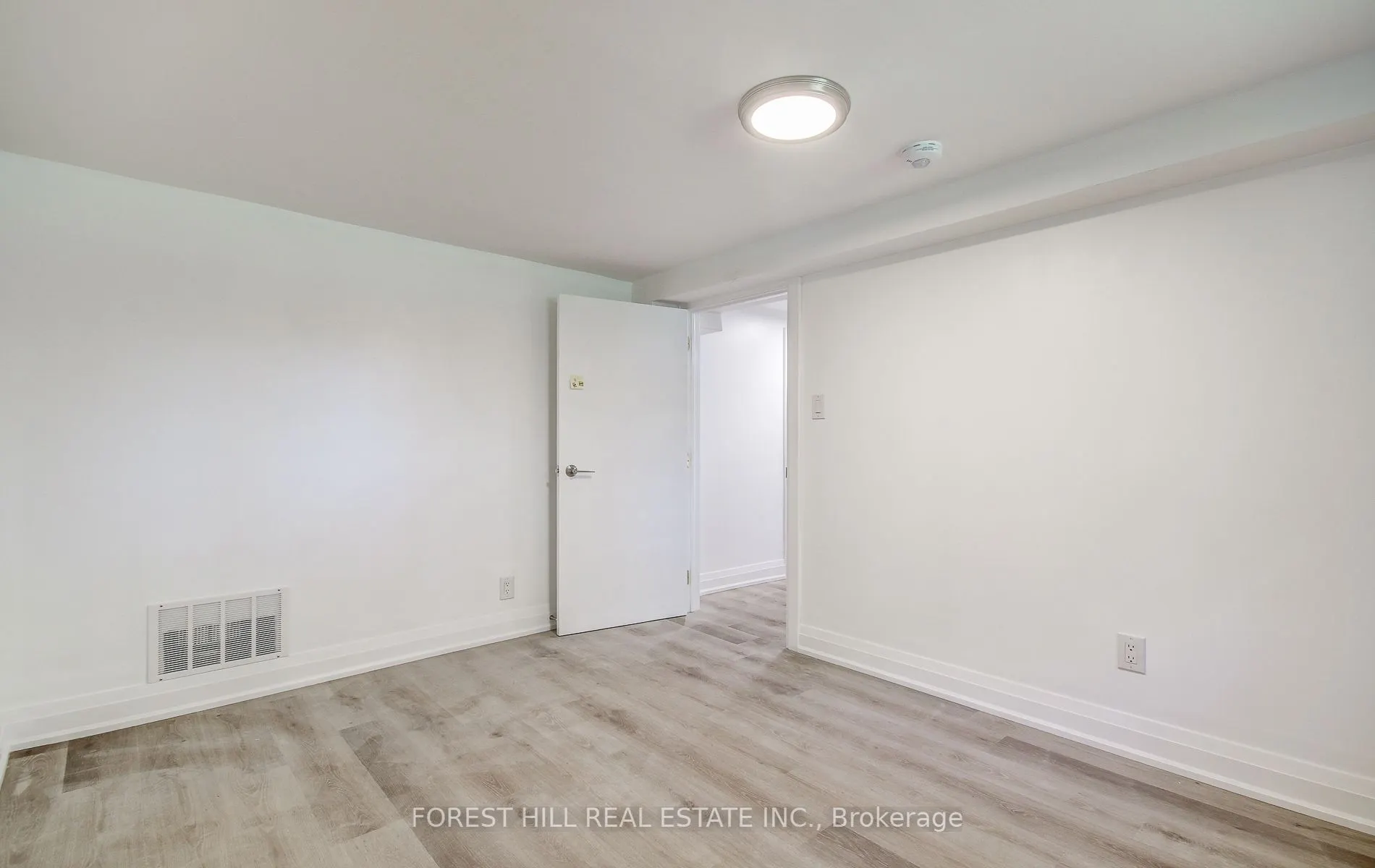 32 Laurelcrest Avenue, #Lower