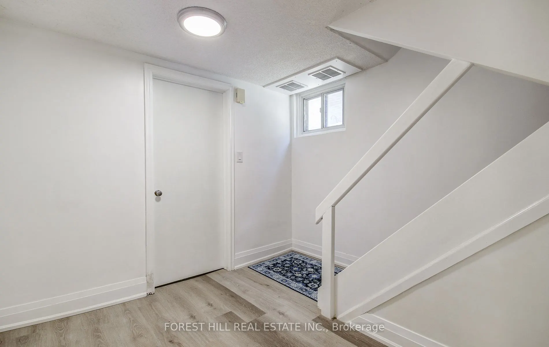 32 Laurelcrest Avenue, #Lower