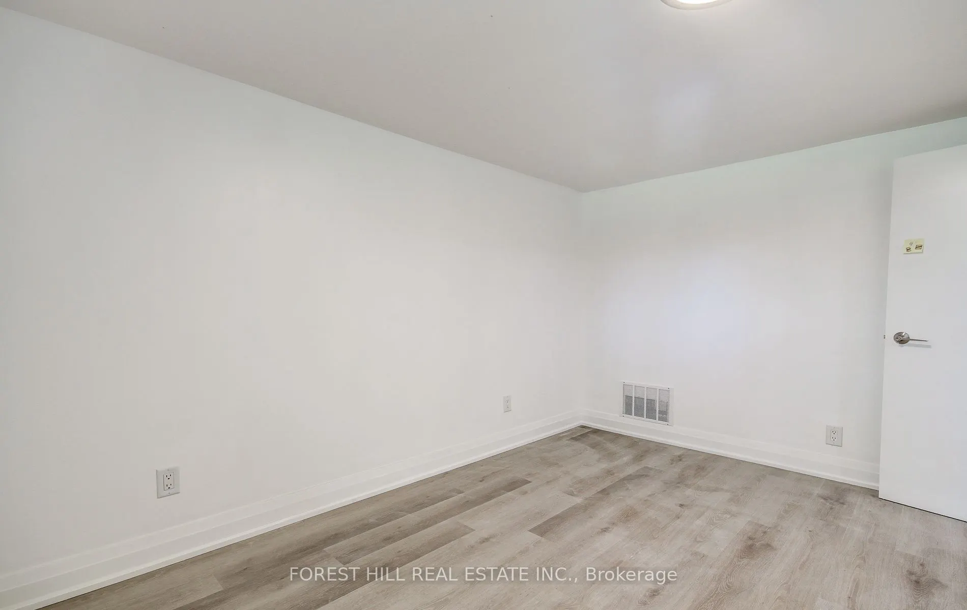 32 Laurelcrest Avenue, #Lower