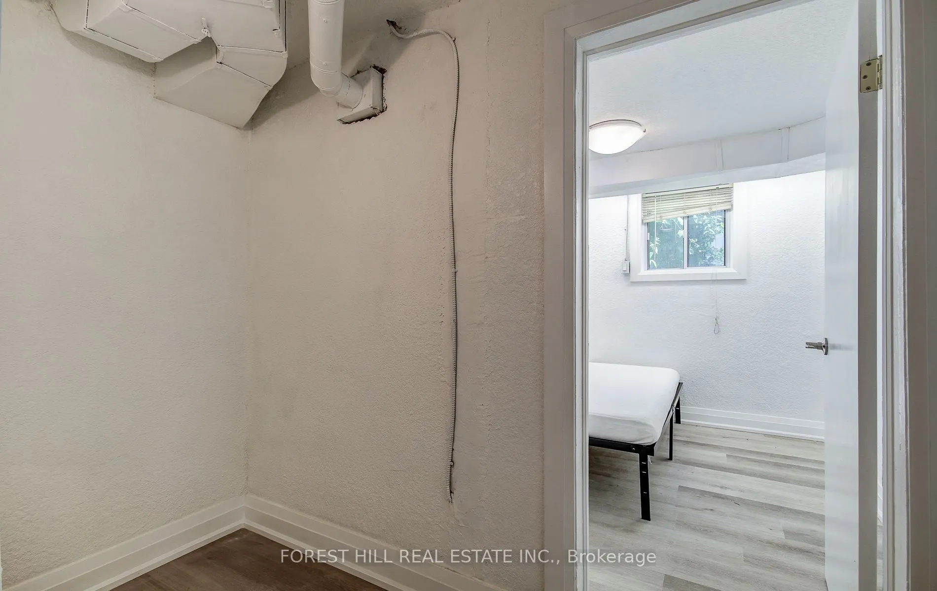 32 Laurelcrest Avenue, #Lower
