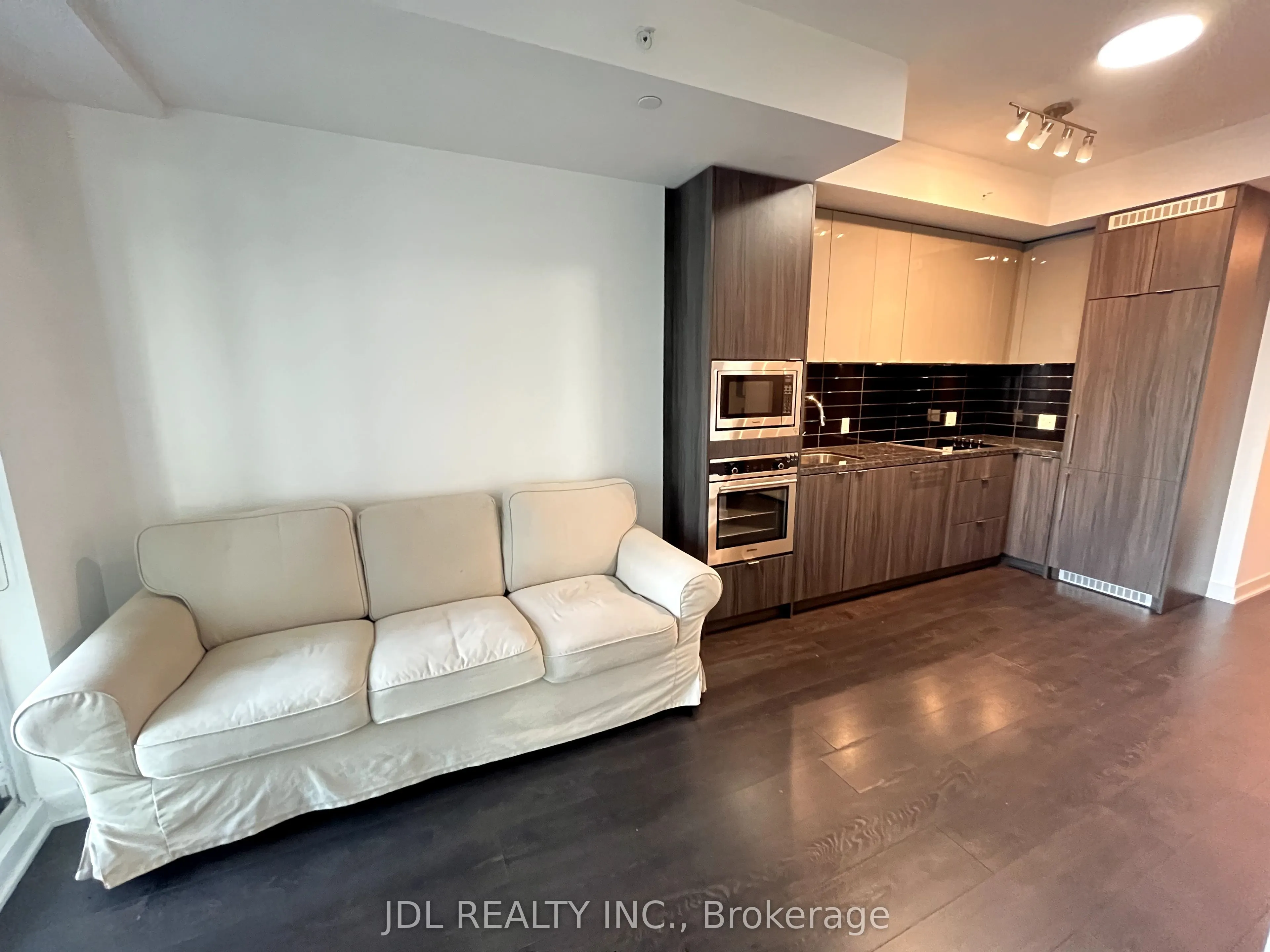 115 Blue Jays Way, #4101