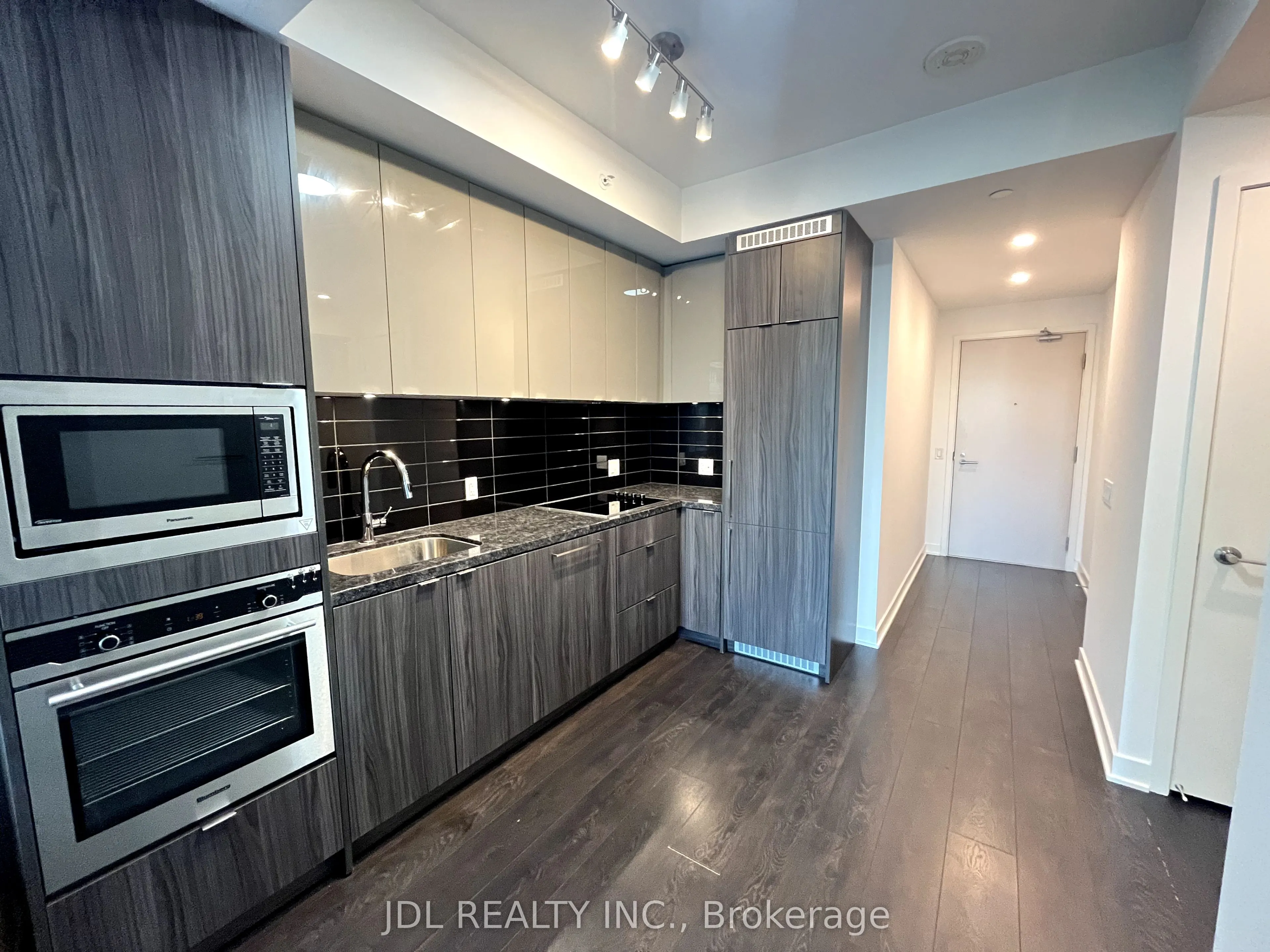 115 Blue Jays Way, #4101