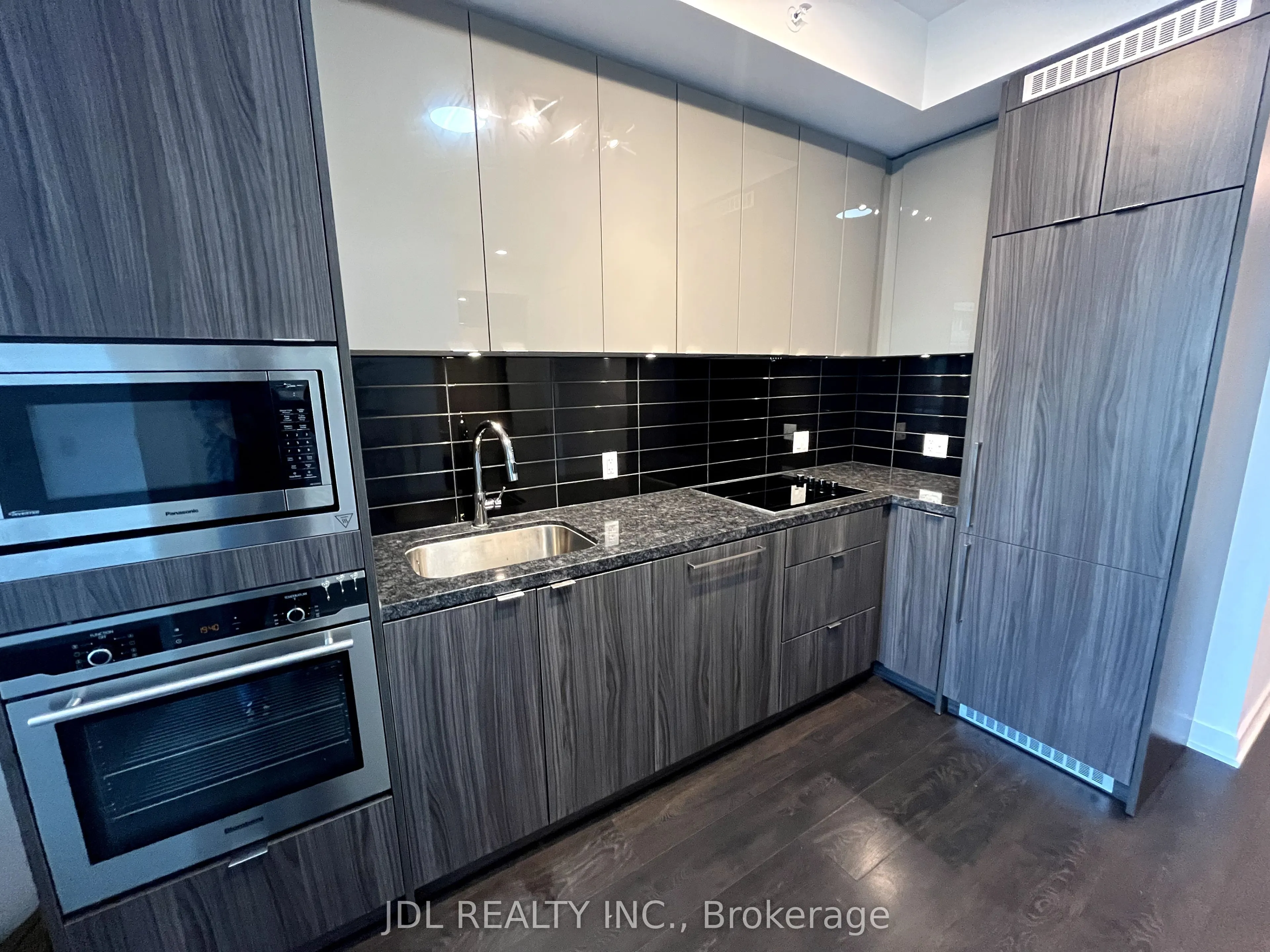 115 Blue Jays Way, #4101