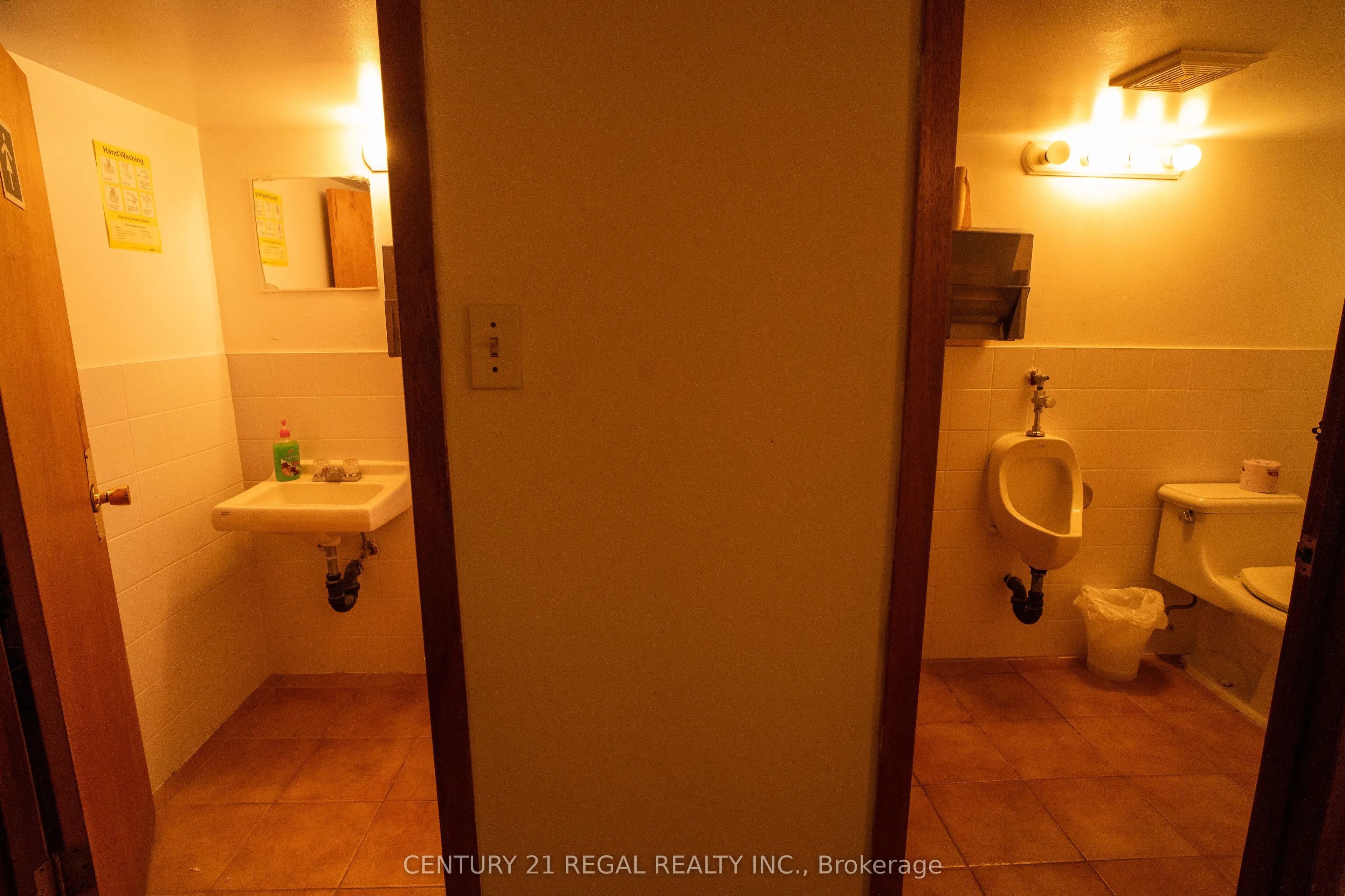 736 St. Clair Avenue W
