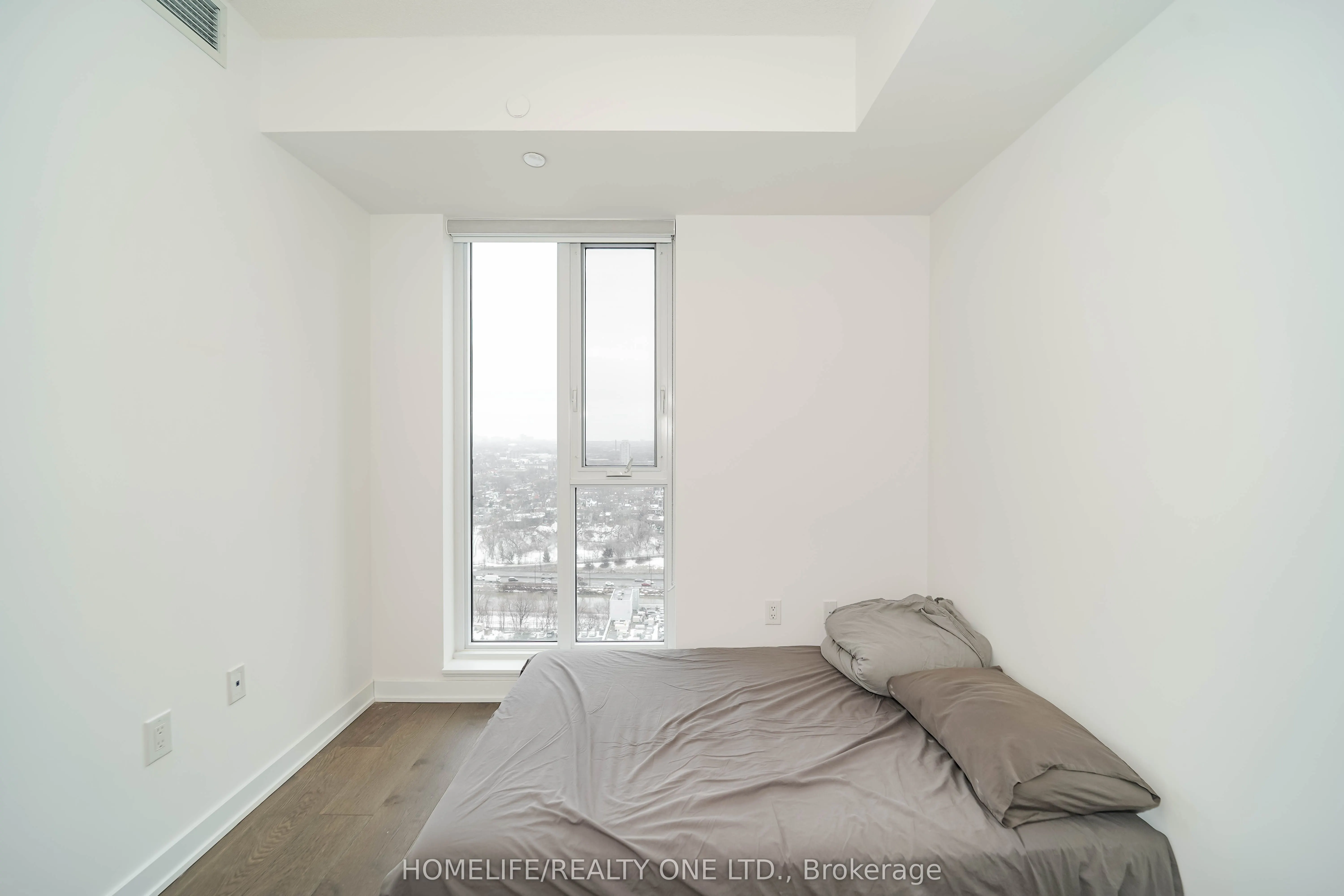 130 River Street, #2002