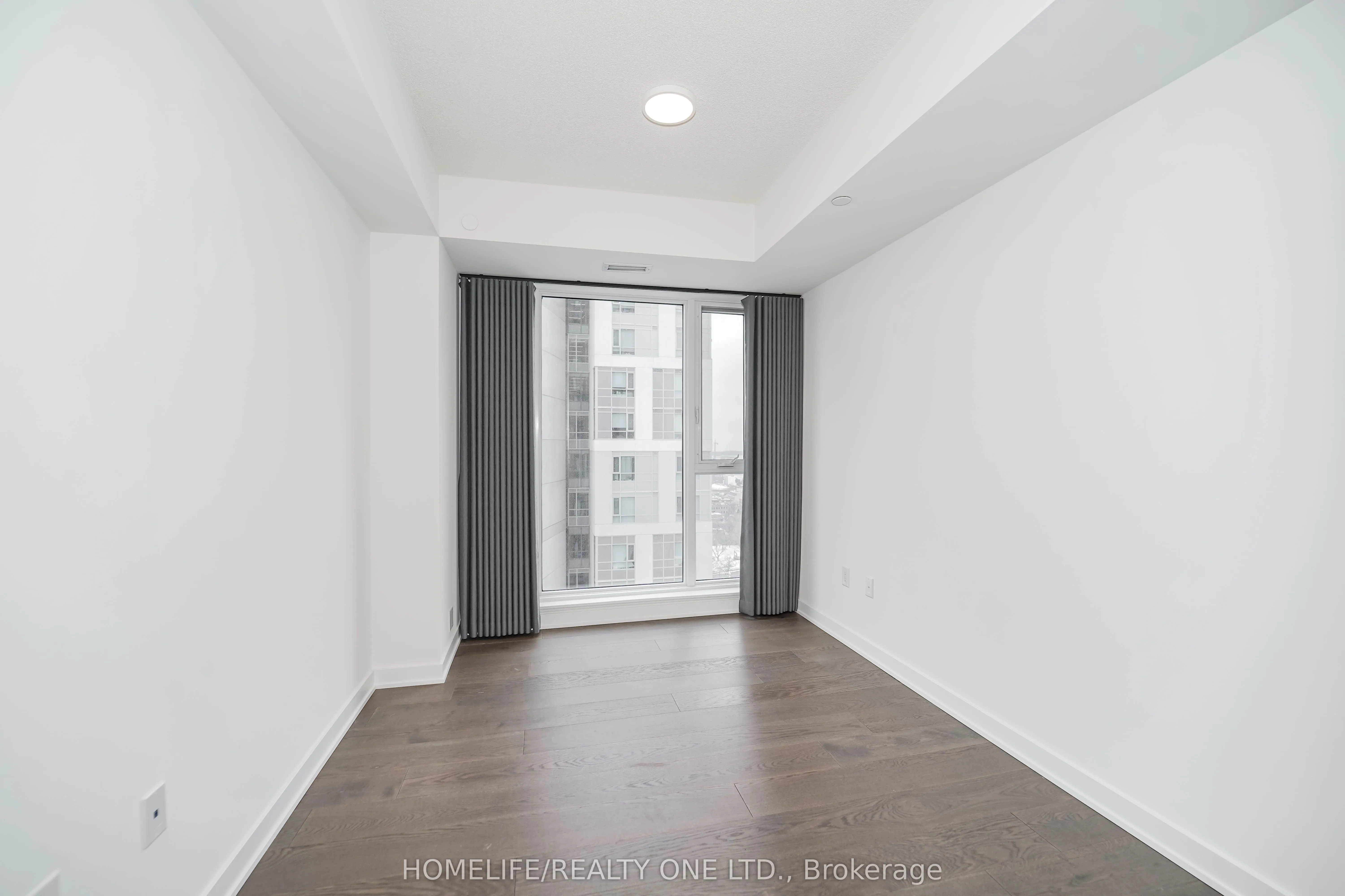 130 River Street, #2002