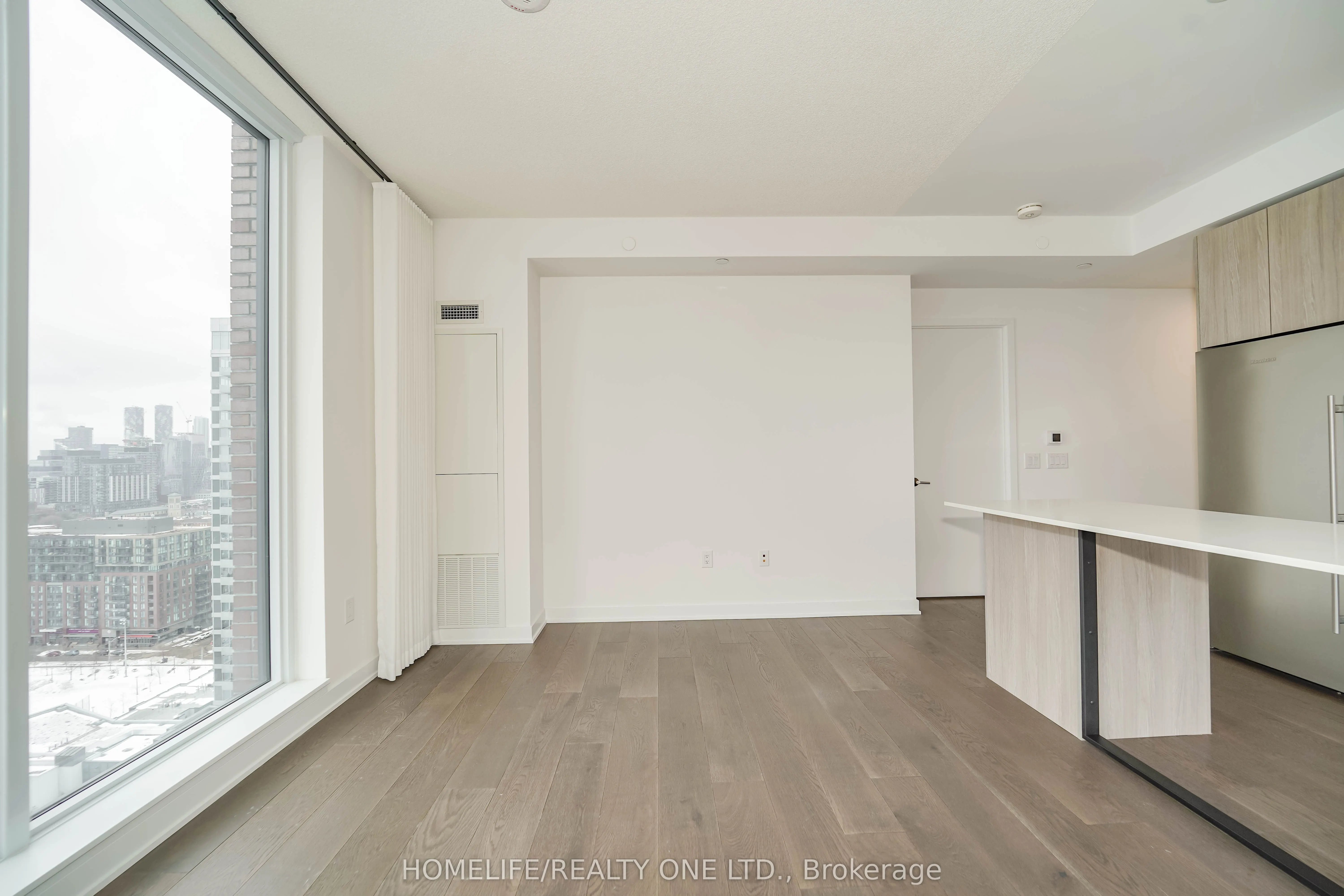 130 River Street, #2002
