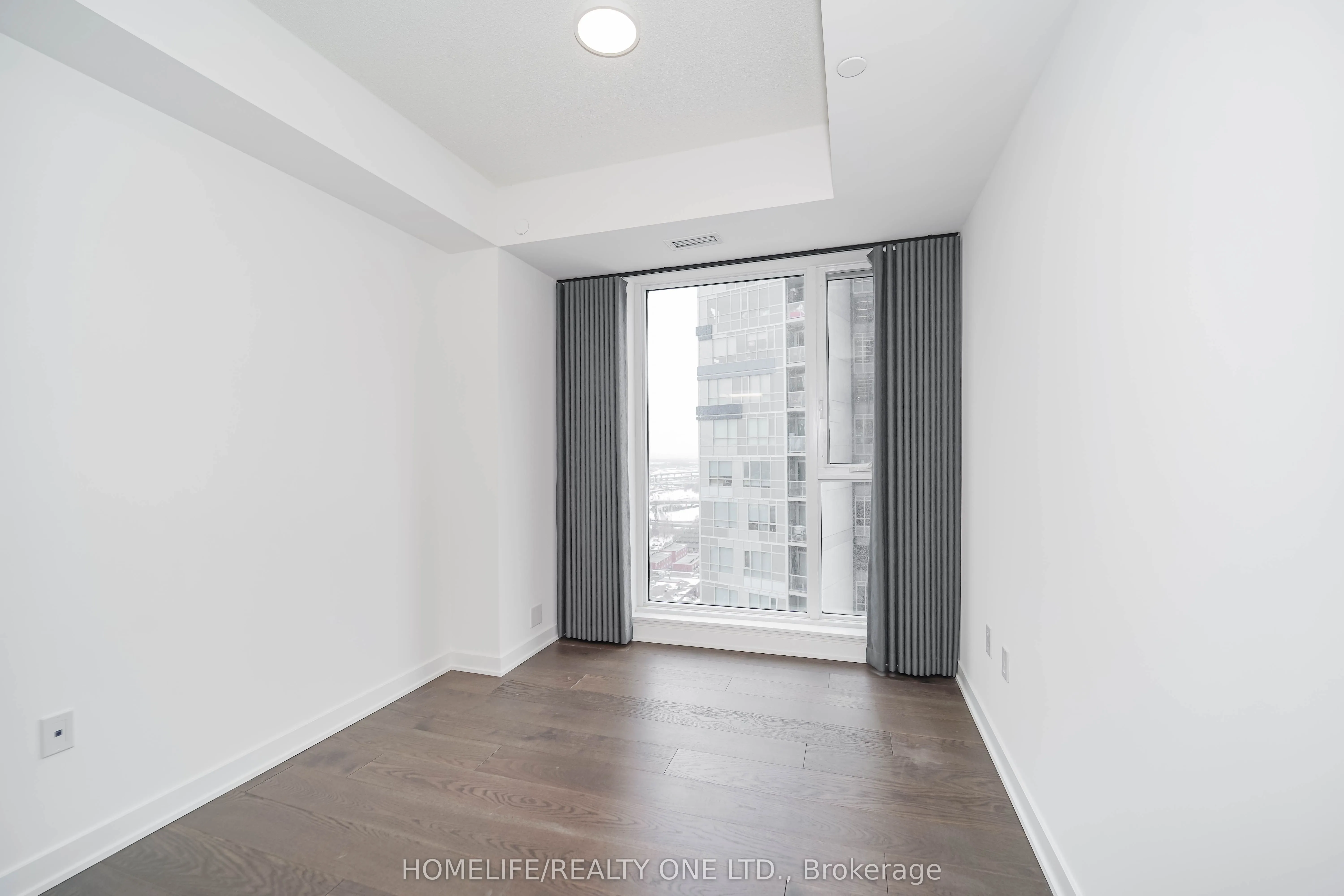 130 River Street, #2002