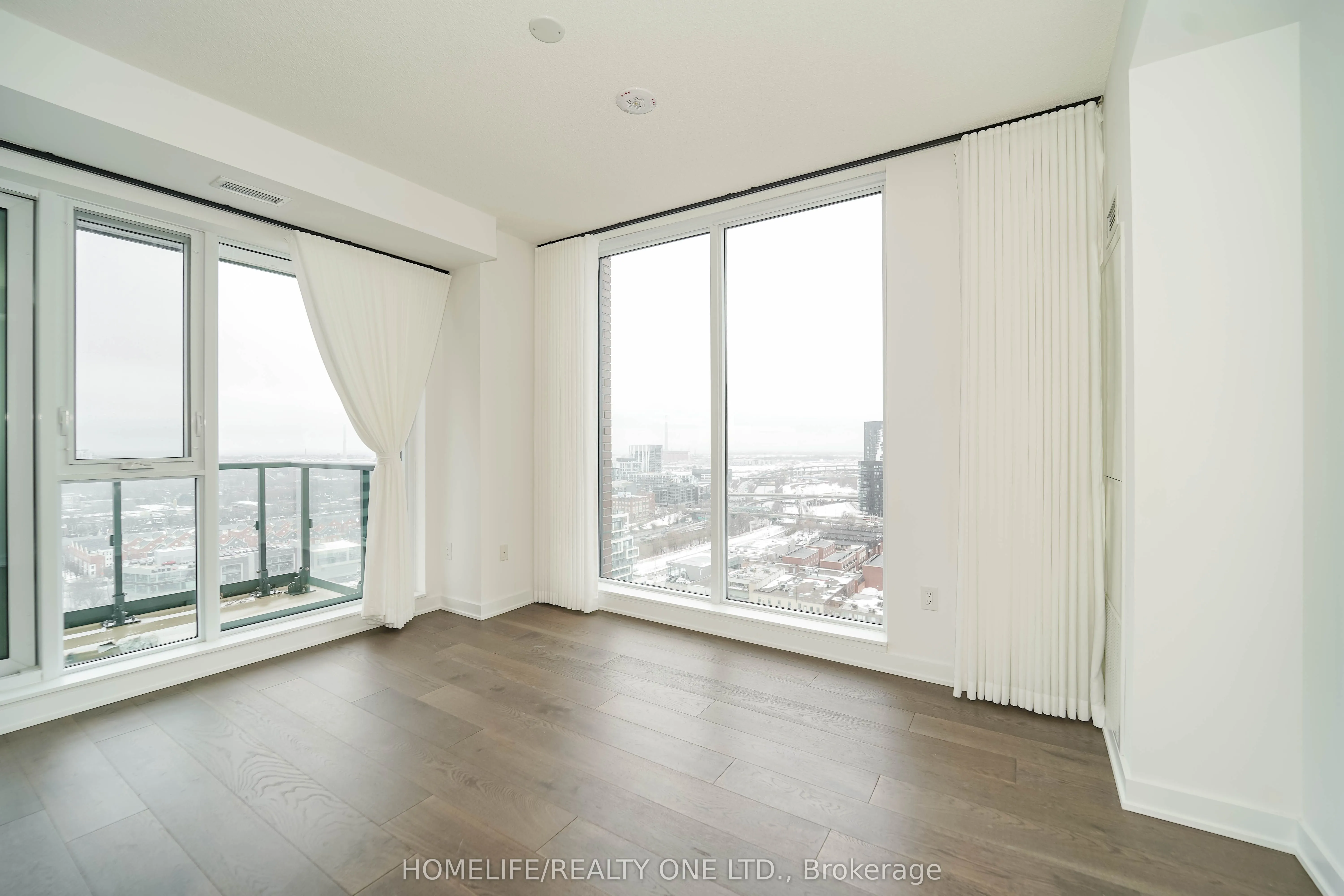 130 River Street, #2002