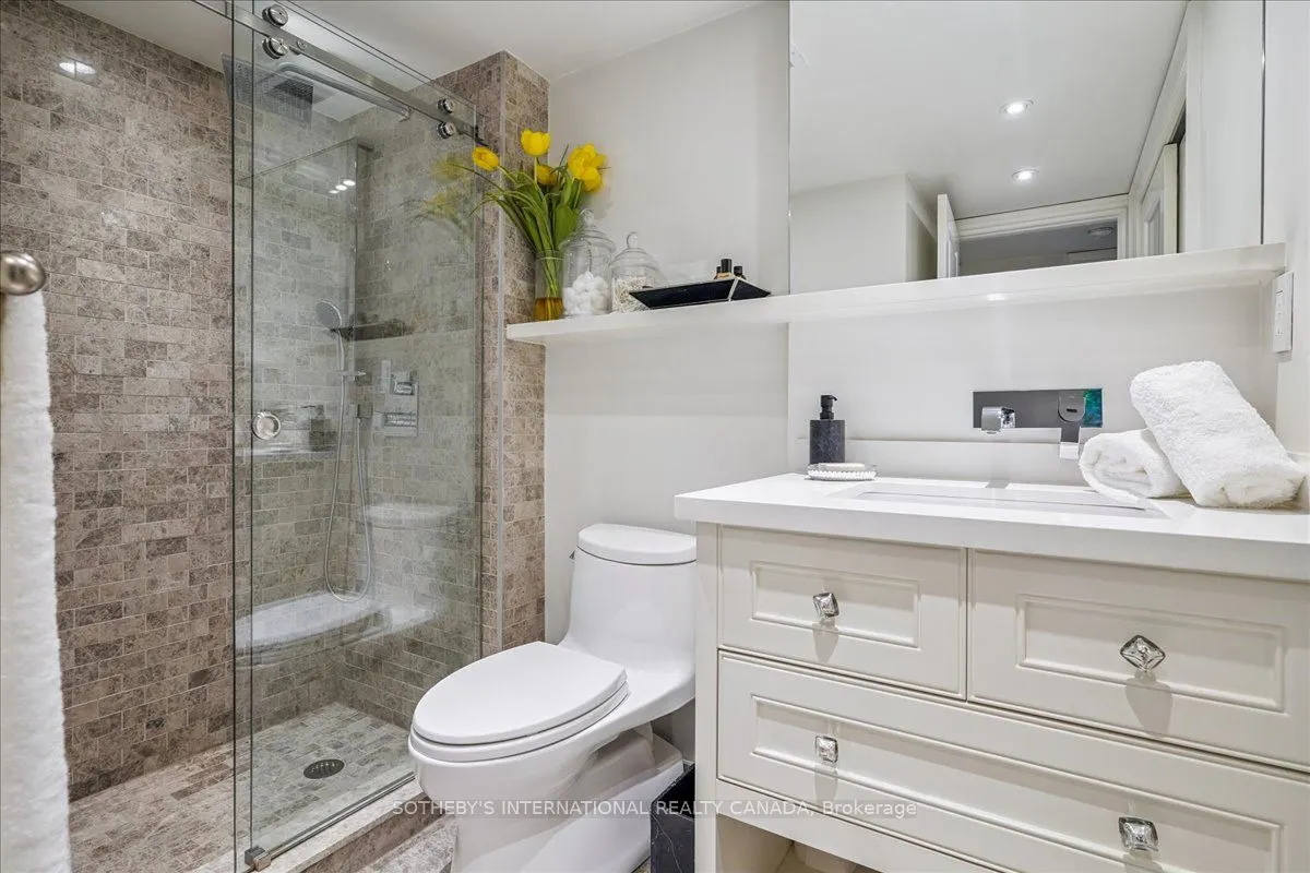 449 Walmer Road, #302