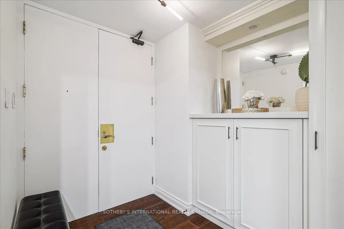 449 Walmer Road, #302