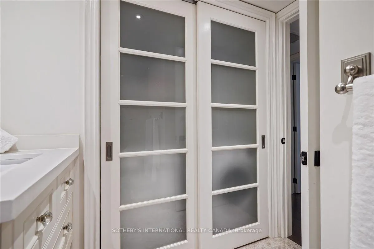 449 Walmer Road, #302