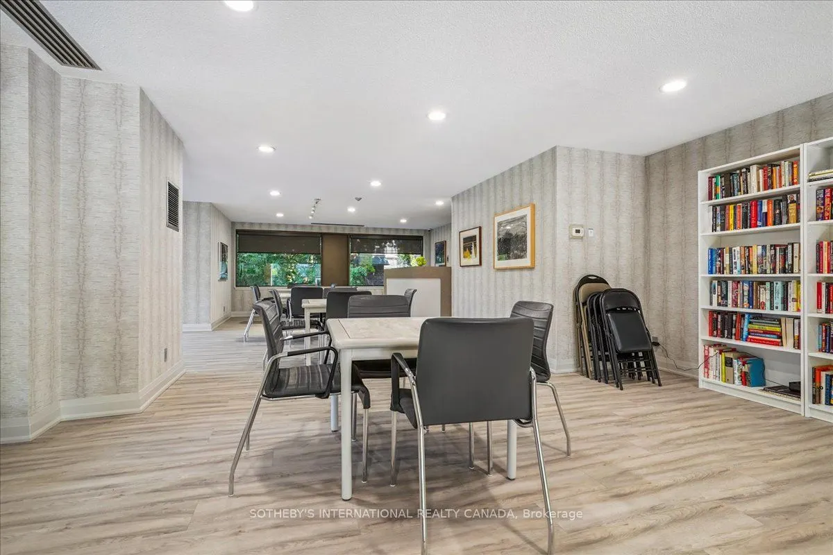 449 Walmer Road, #301