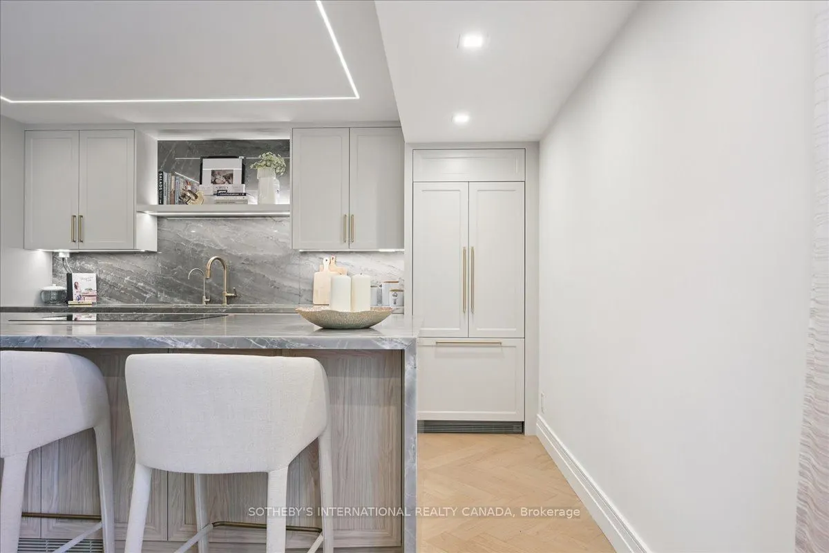 449 Walmer Road, #301