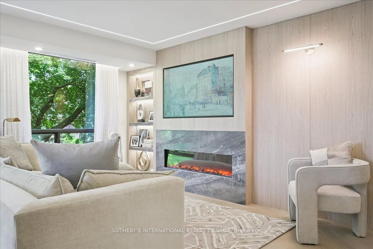449 Walmer Road, #301