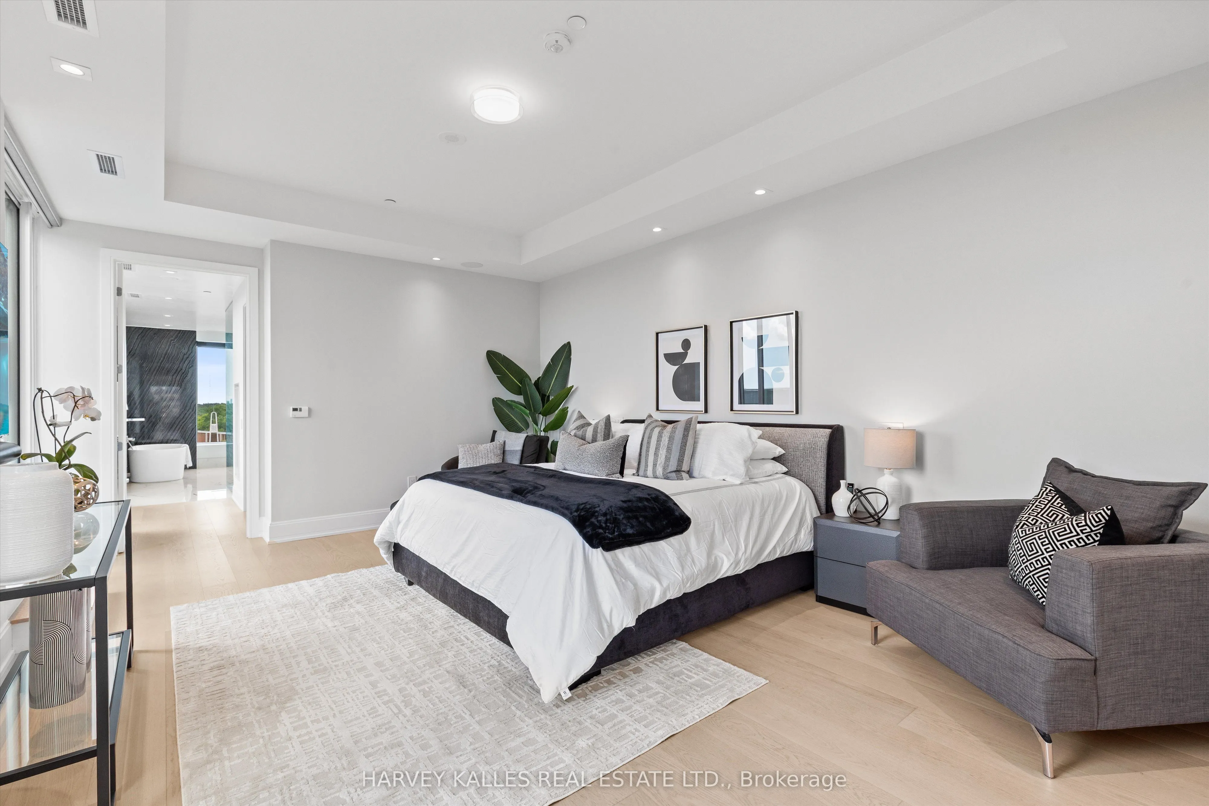 355 Bedford Park Avenue, #703