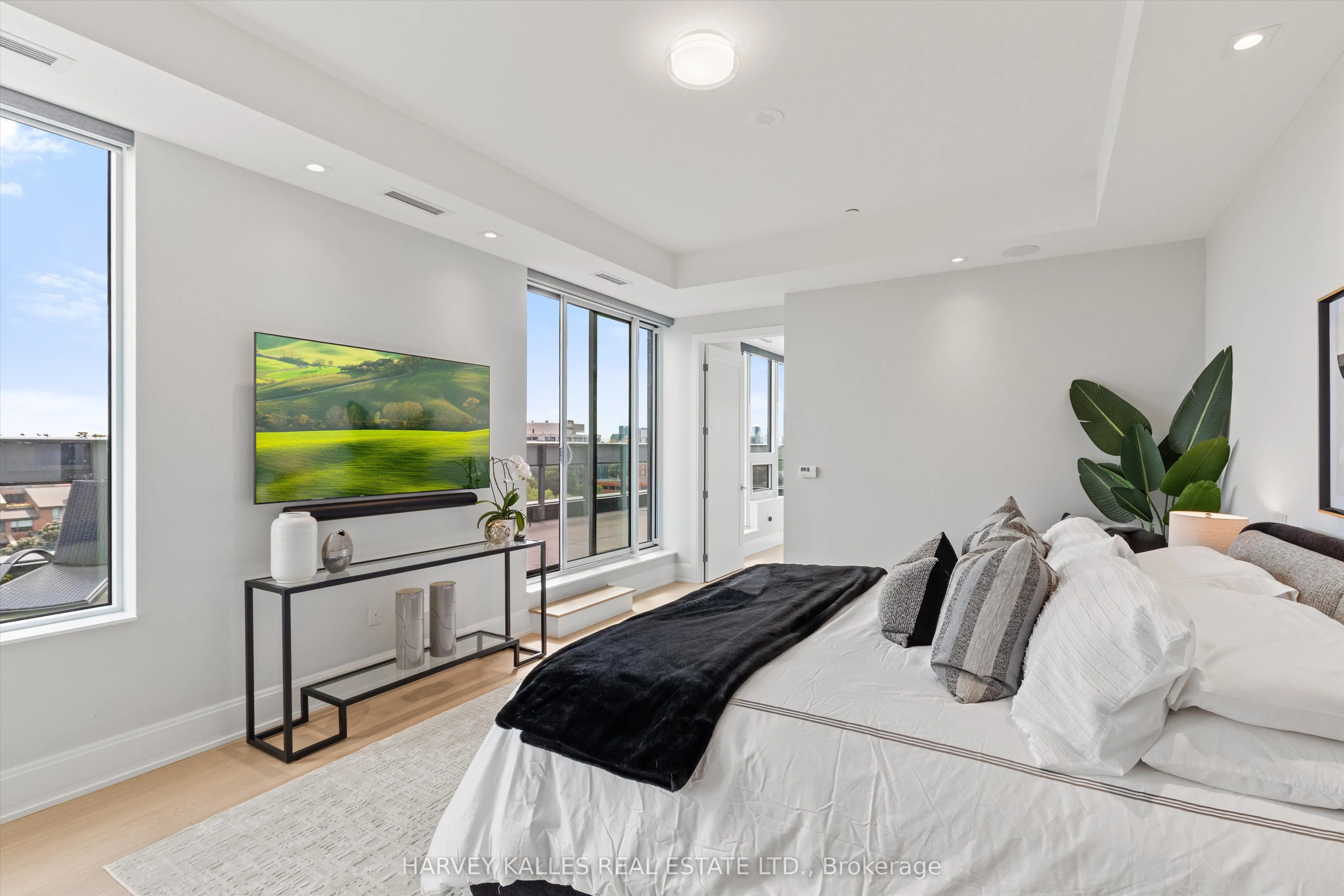 355 Bedford Park Avenue, #703