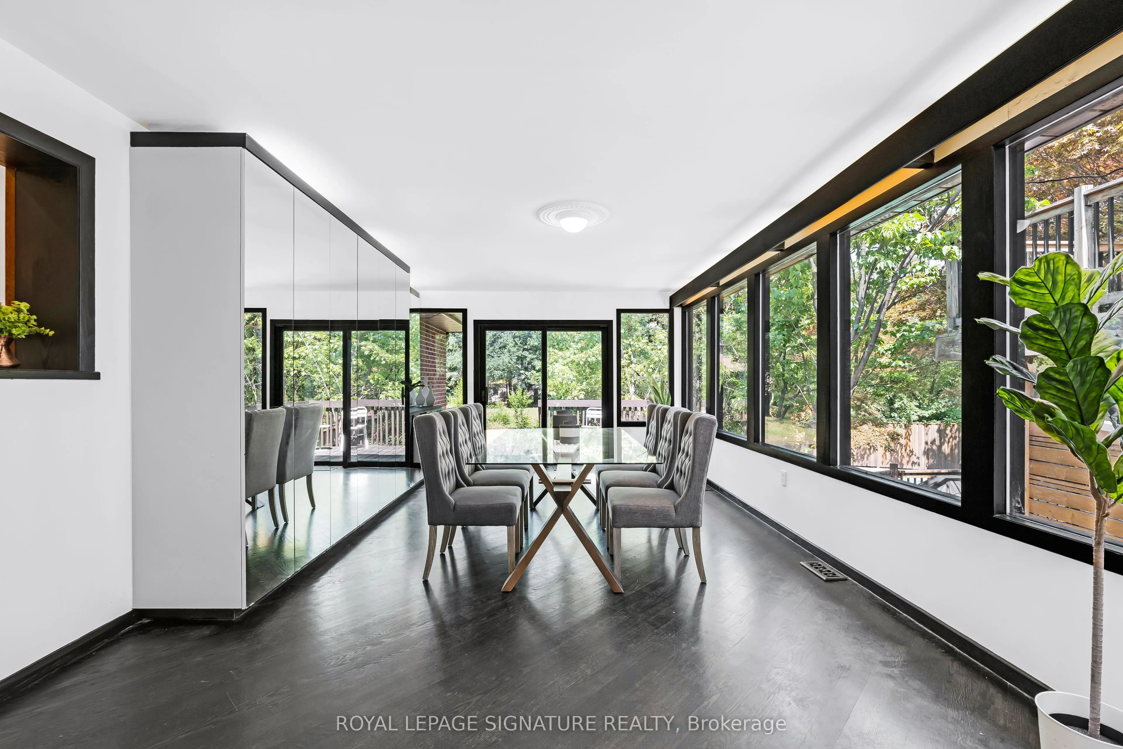 24 Ealing Drive