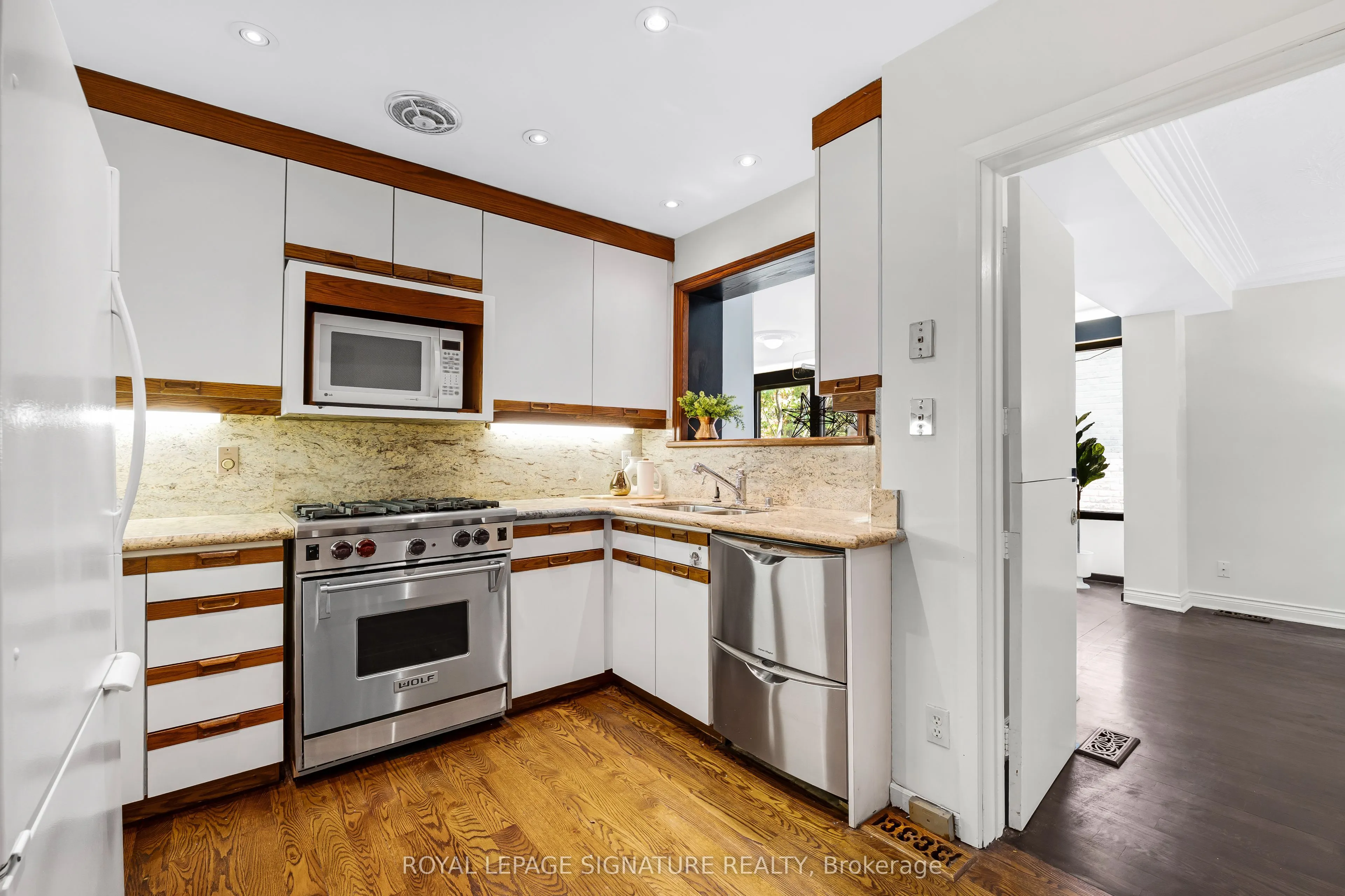 24 Ealing Drive
