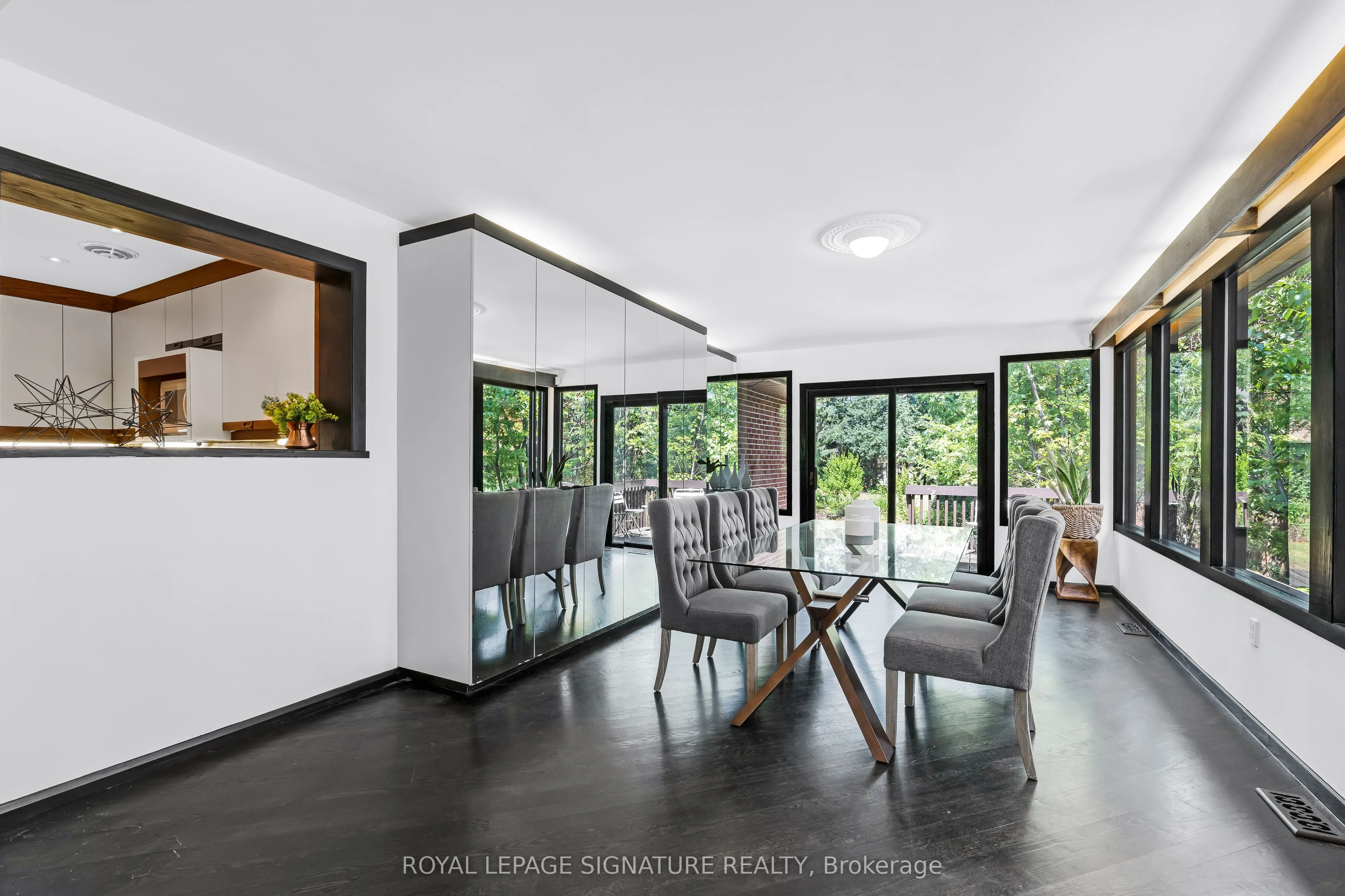 24 Ealing Drive