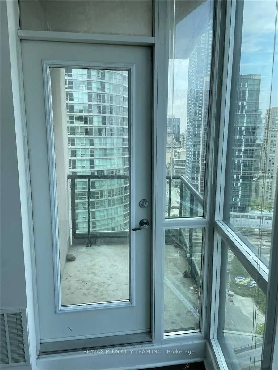 16 Yonge Street, #2605
