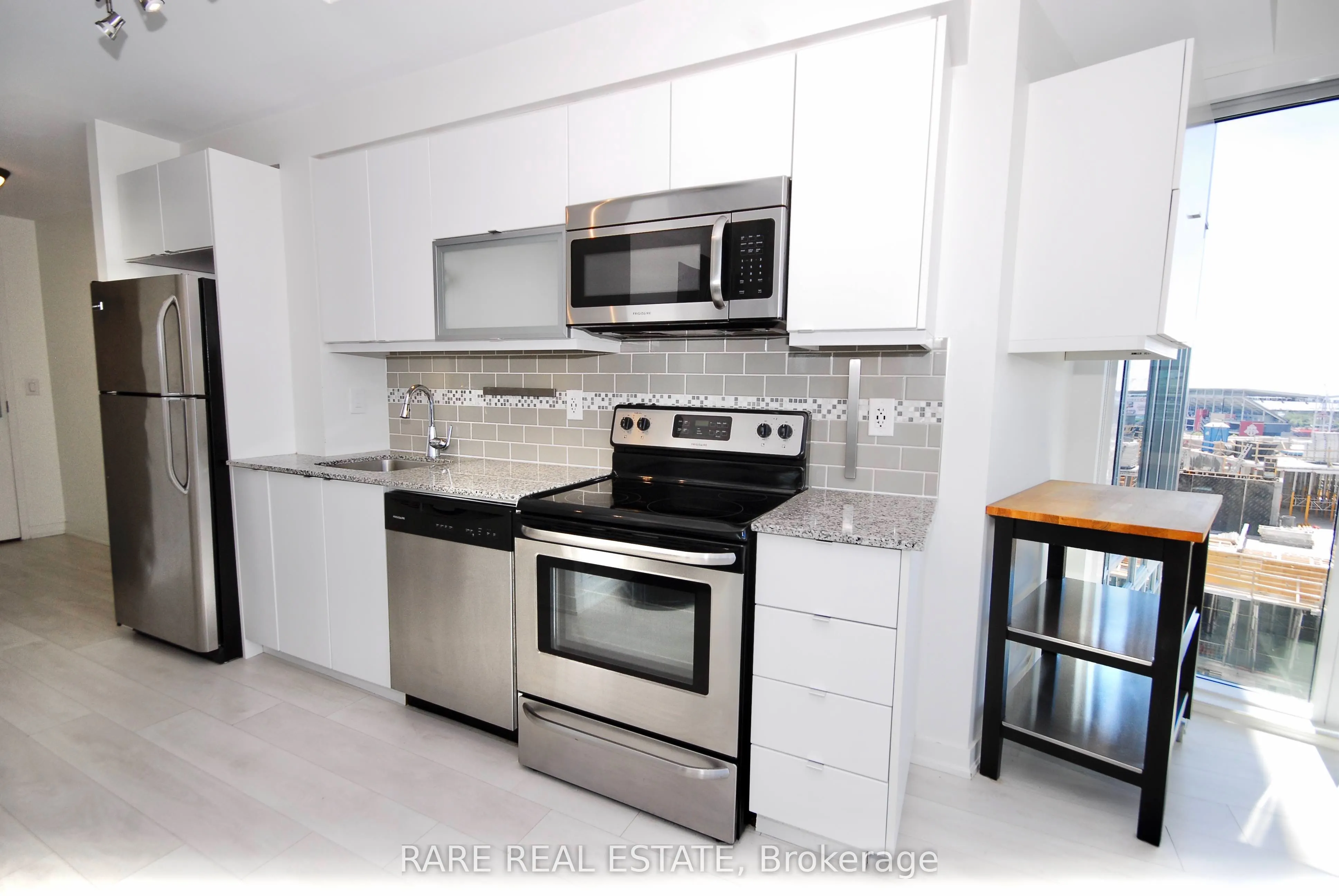150 East Liberty Street, #1112