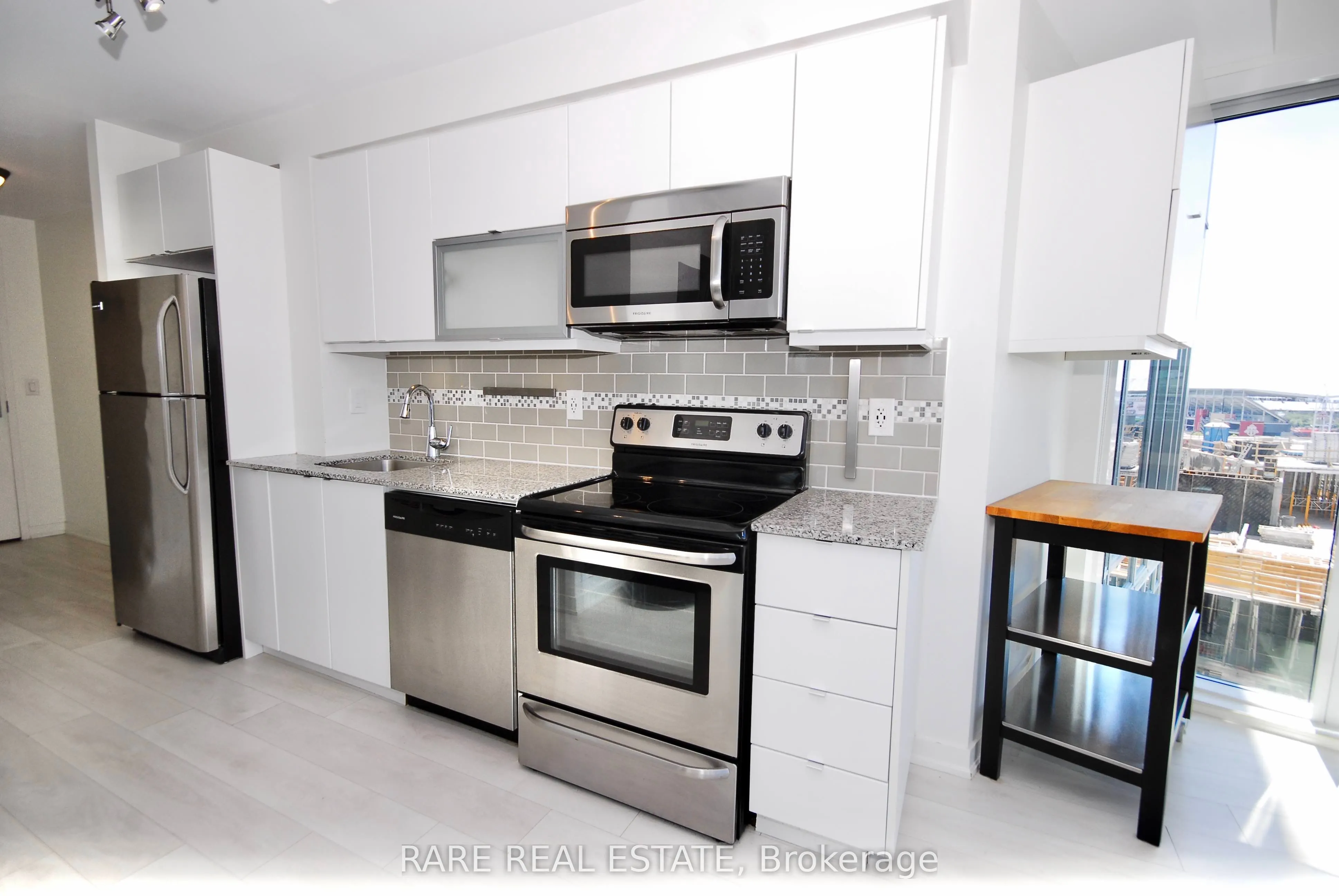 150 East Liberty Street, #1112