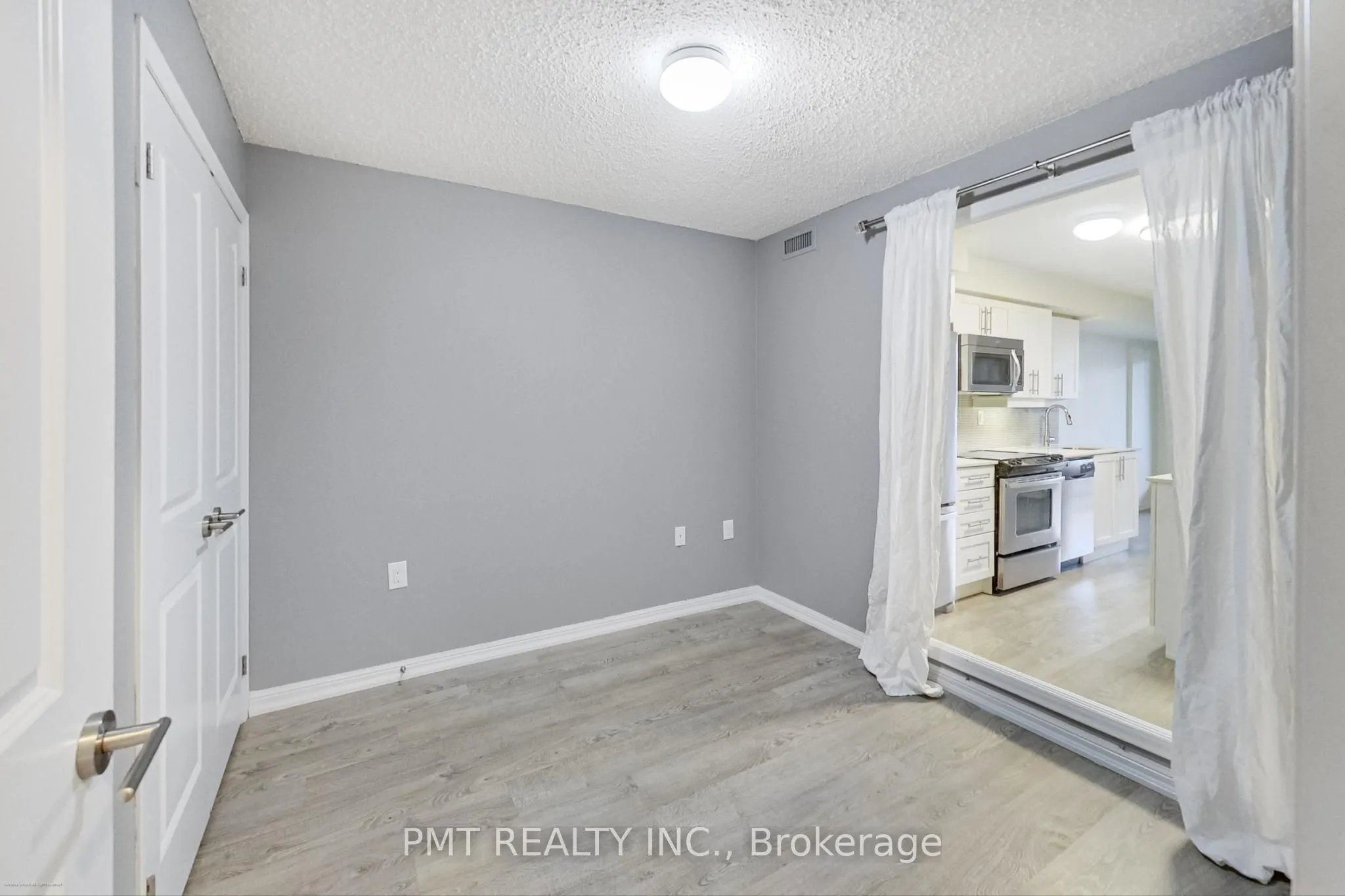 125 Western Battery Road, #209
