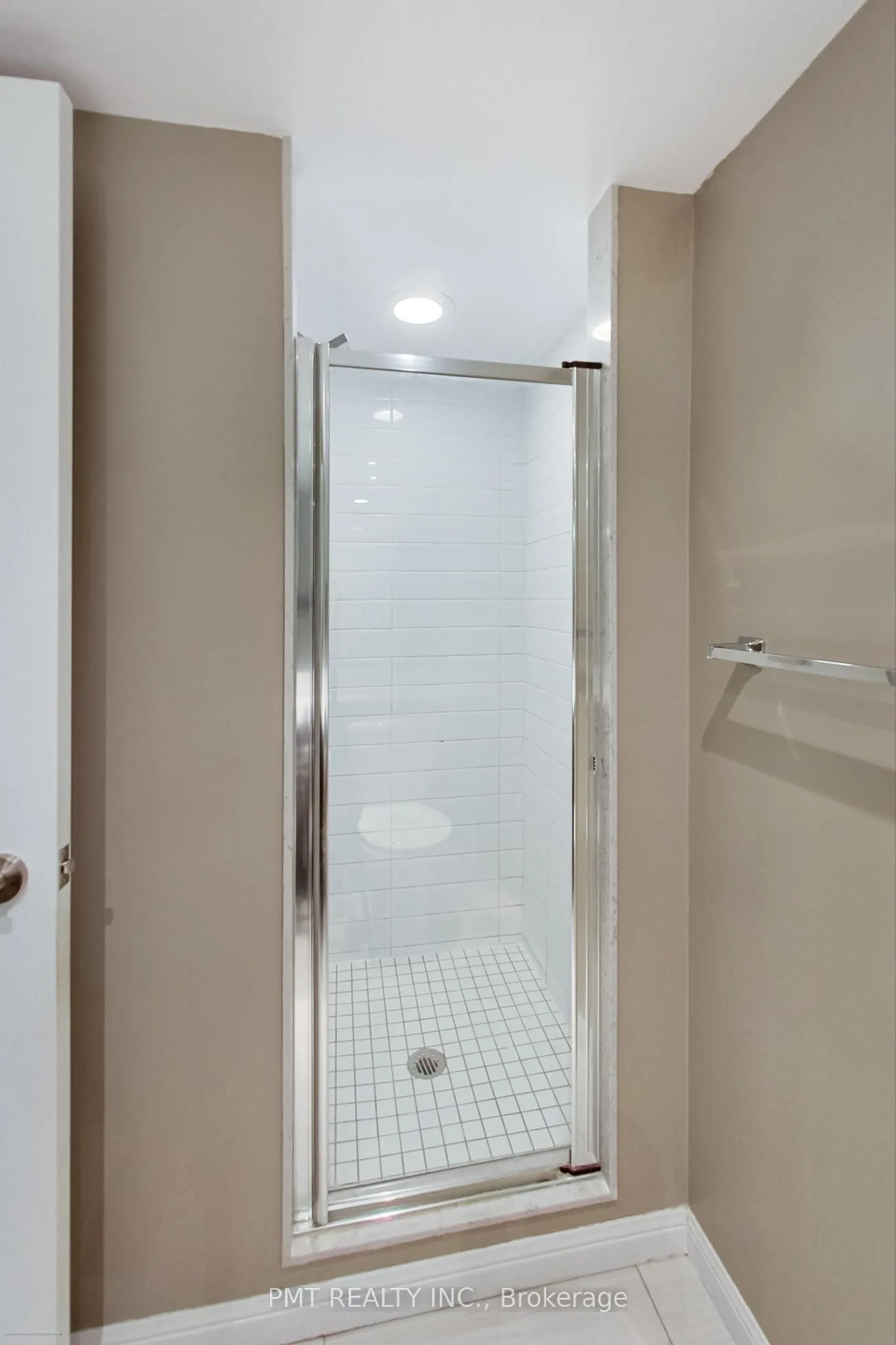 125 Western Battery Road, #209
