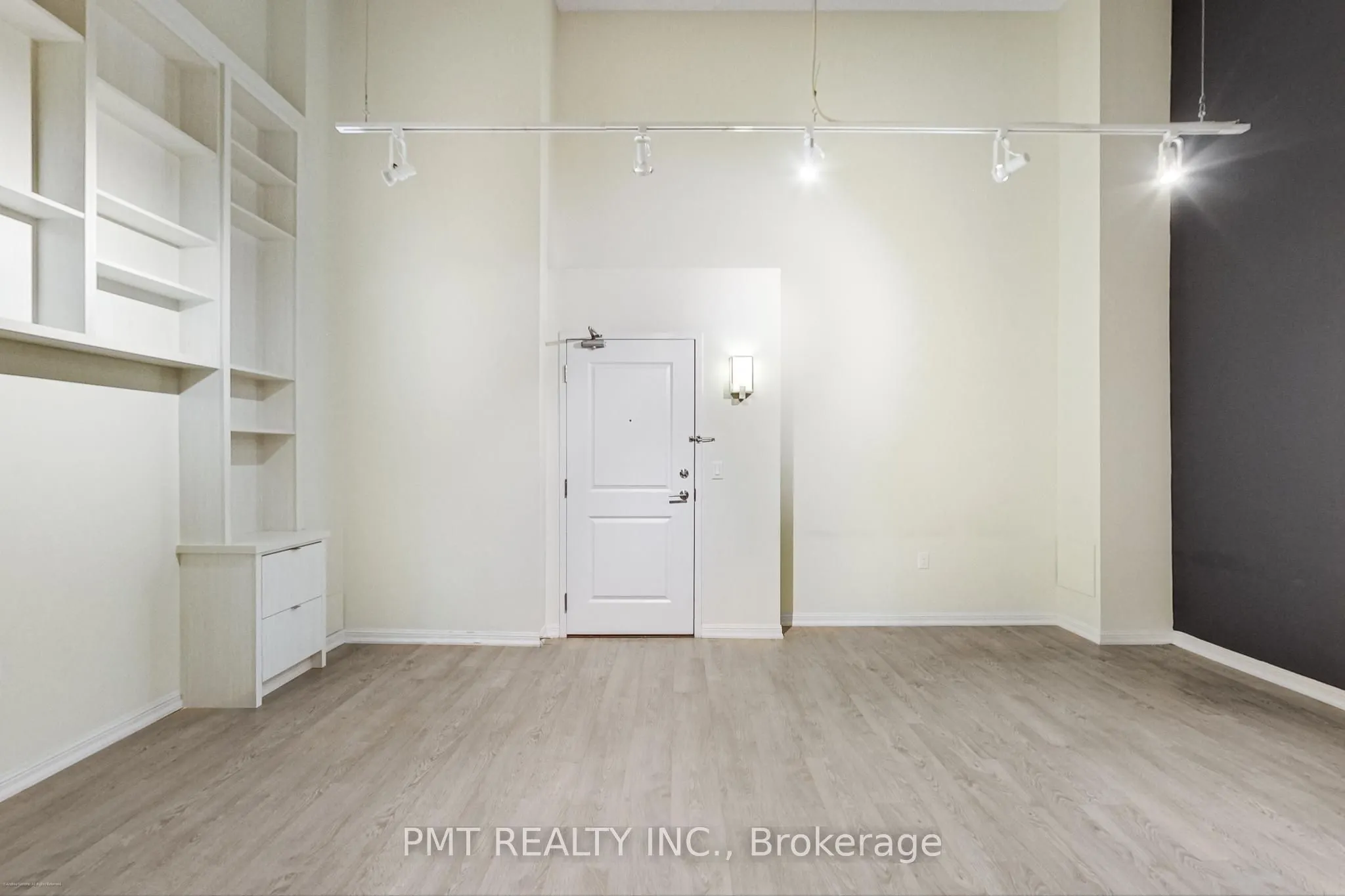 125 Western Battery Road, #209