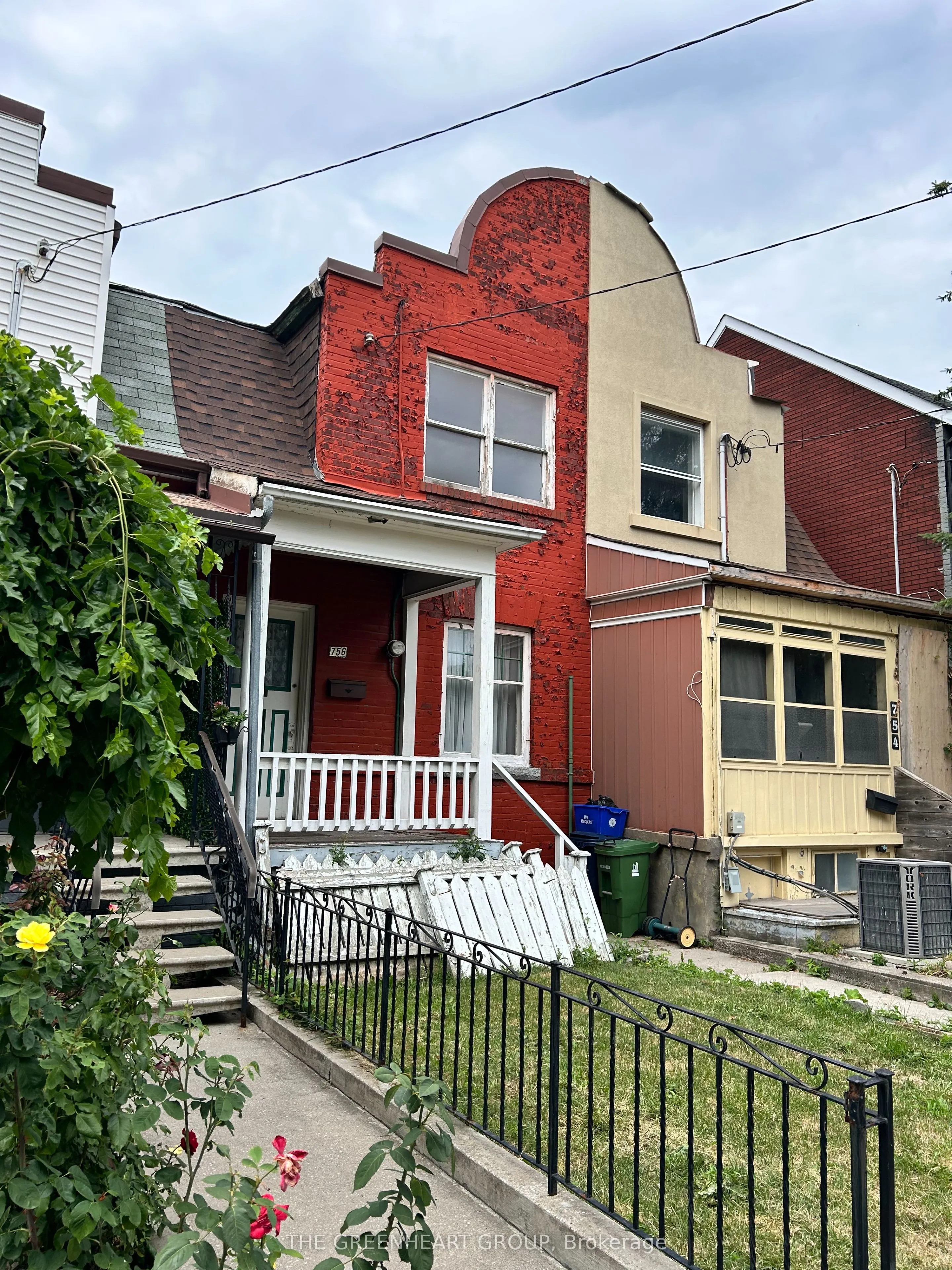 756 Richmond Street W