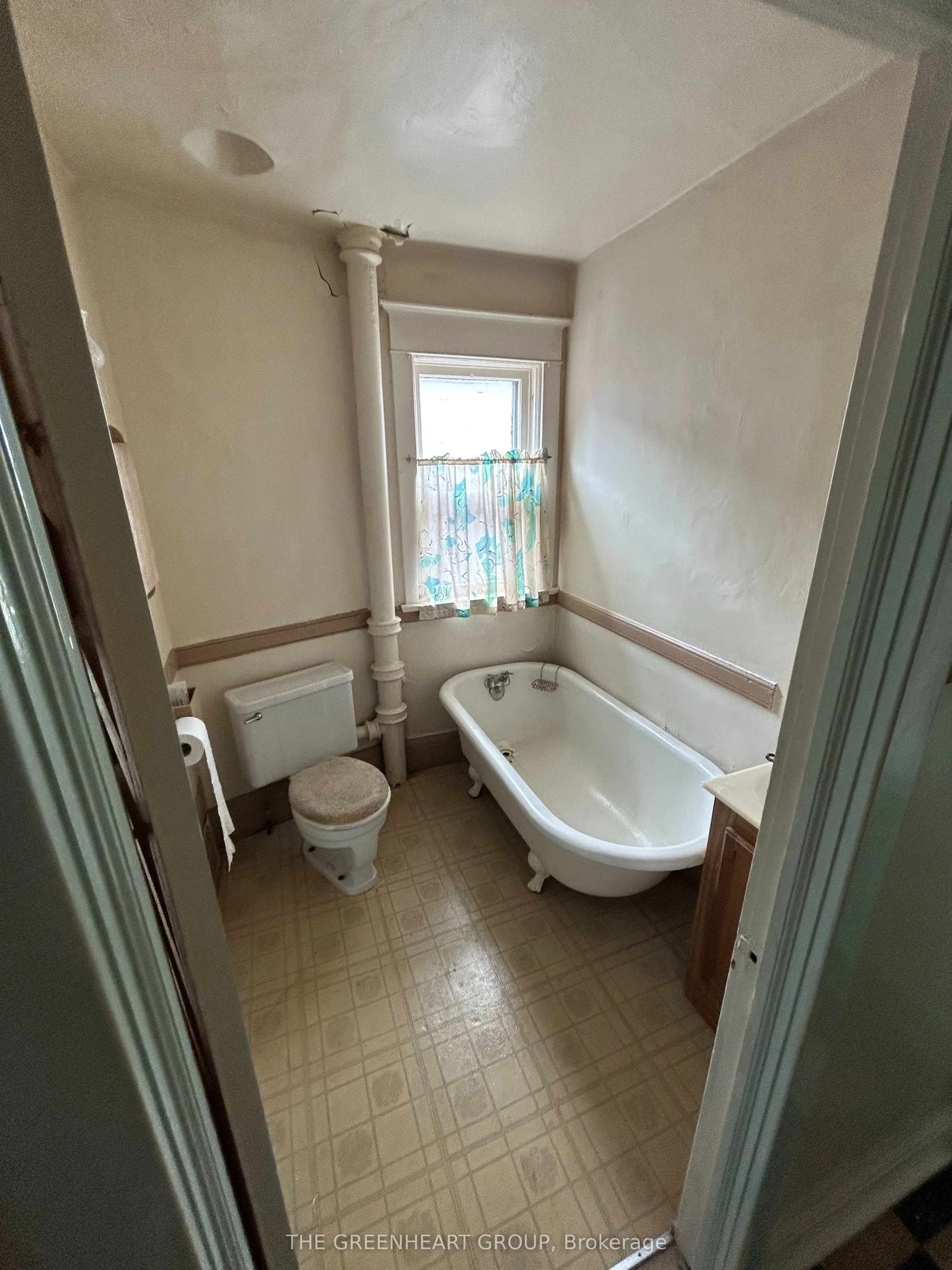 756 Richmond Street W