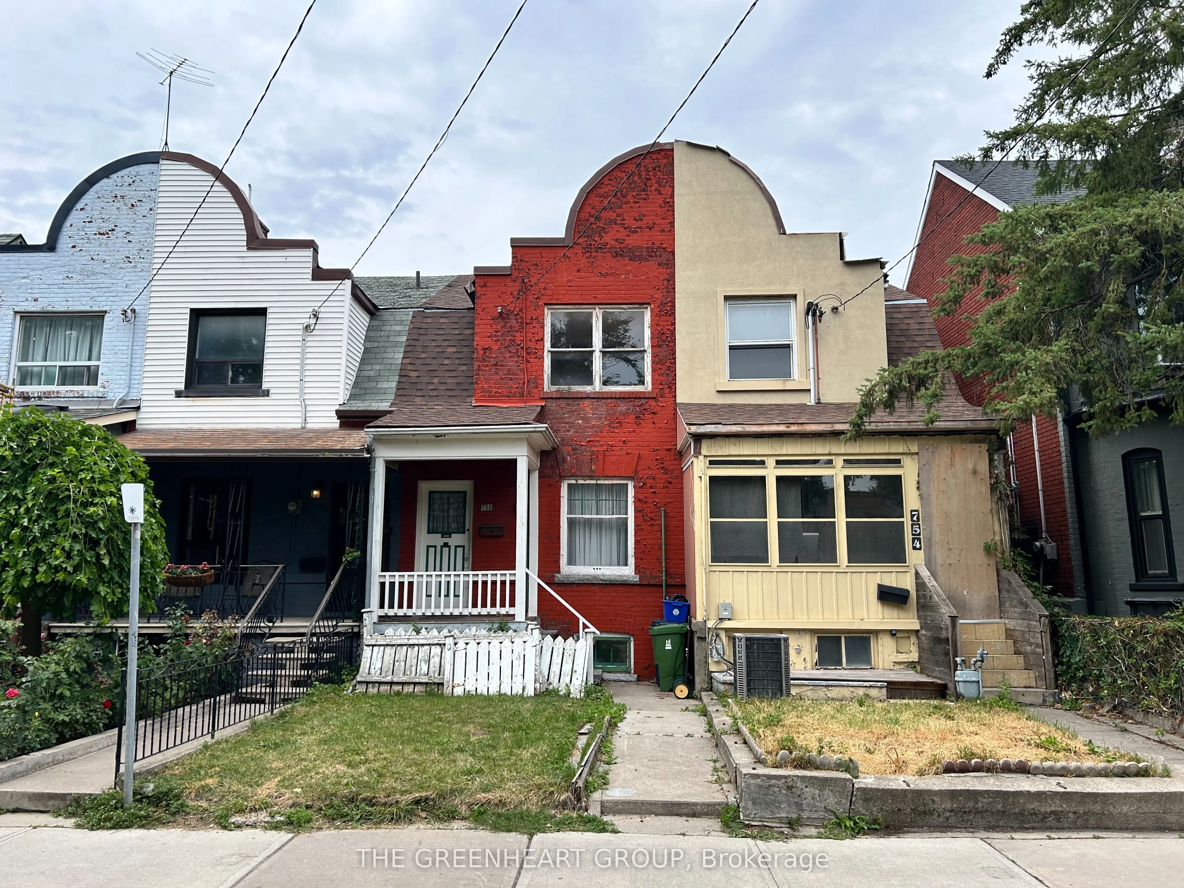 756 Richmond Street W