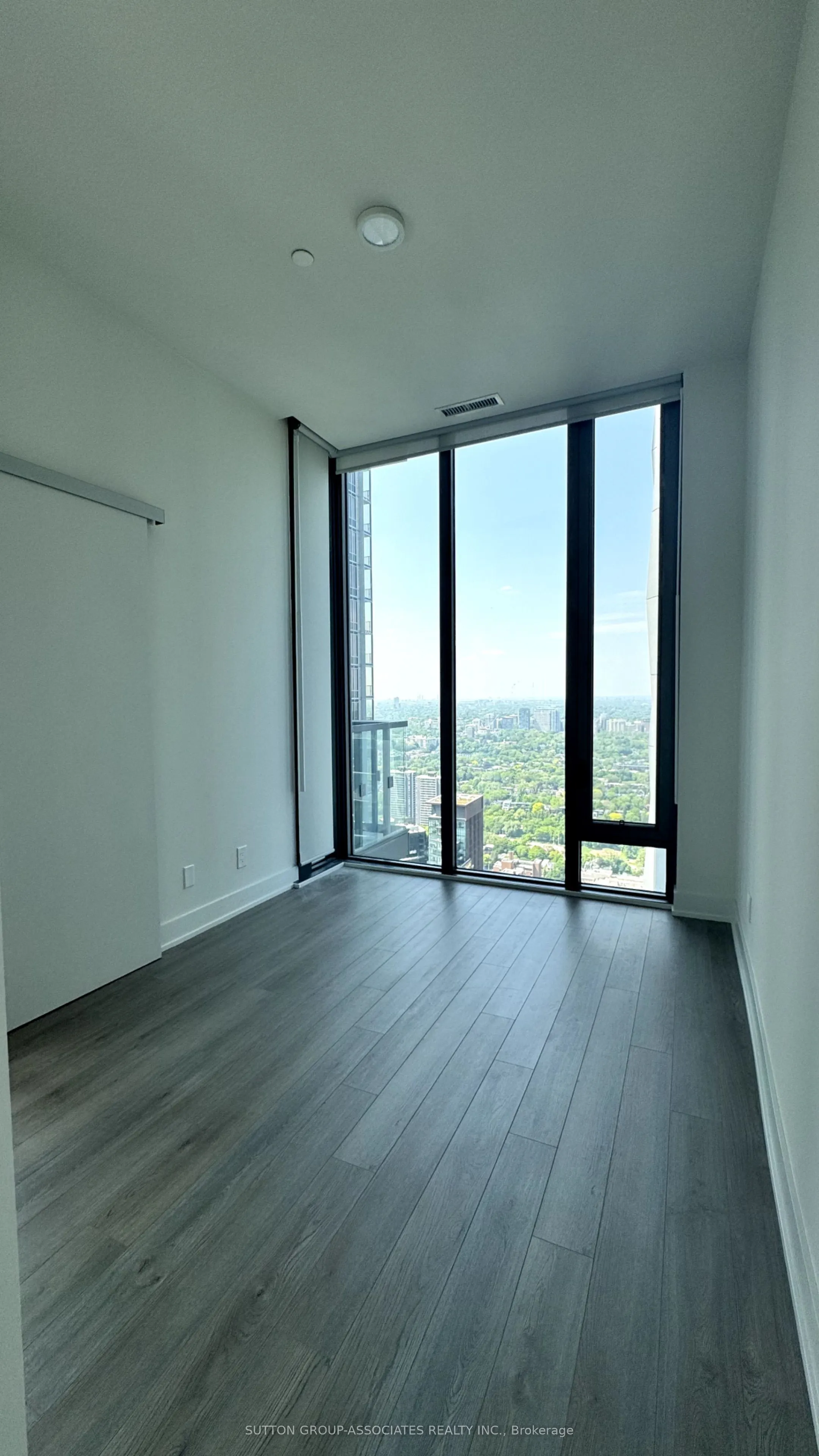 8 Cumberland Street, #5002