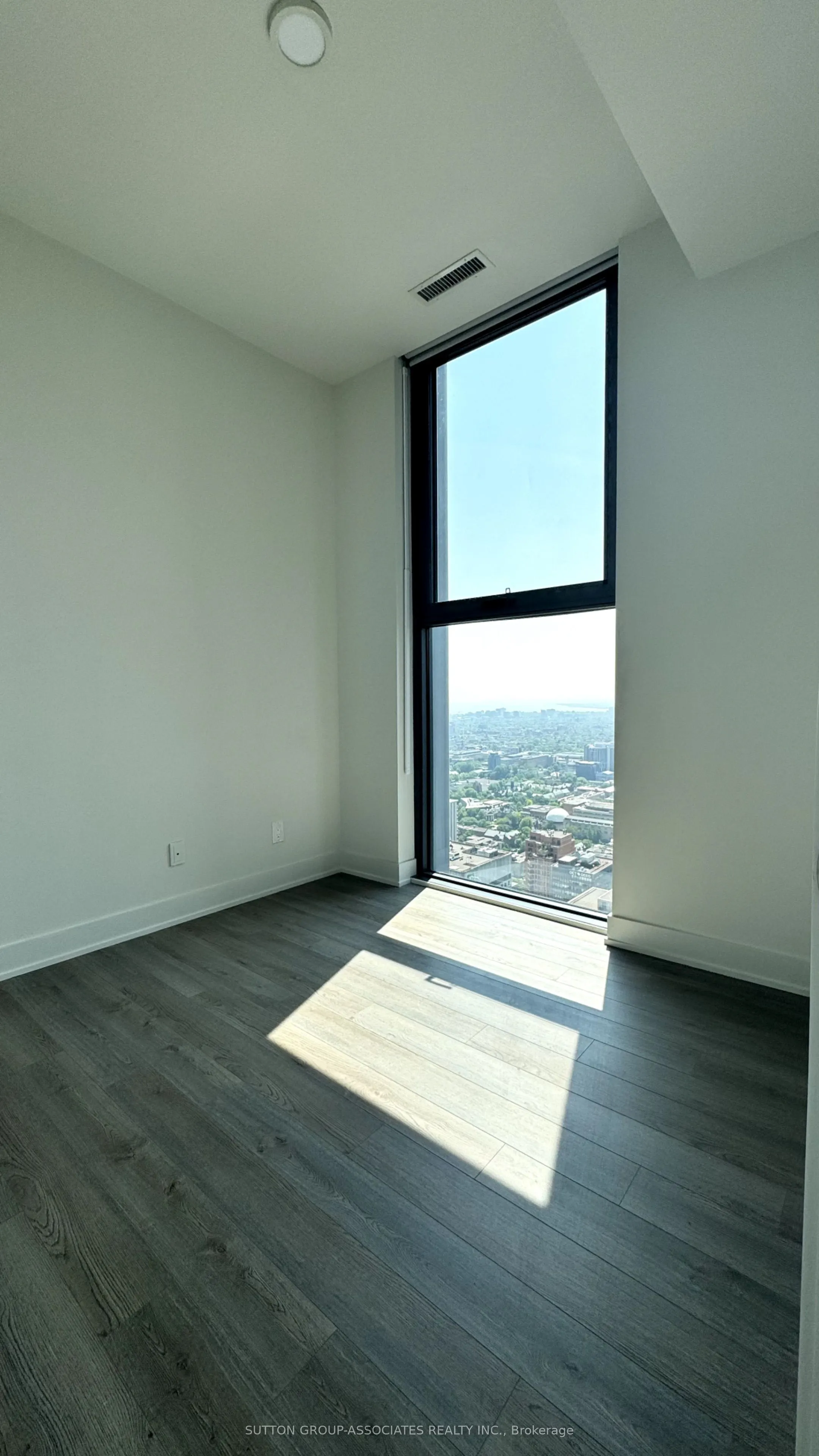 8 Cumberland Street, #5002