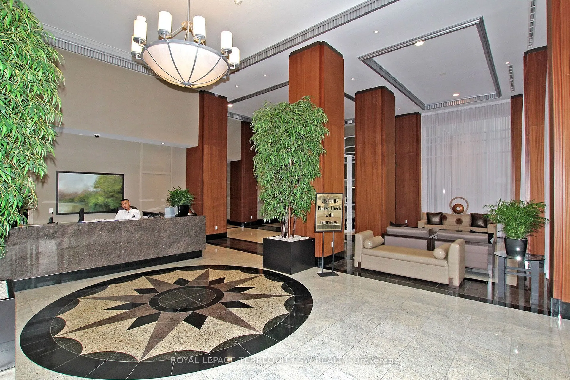 628 Fleet Street, #703