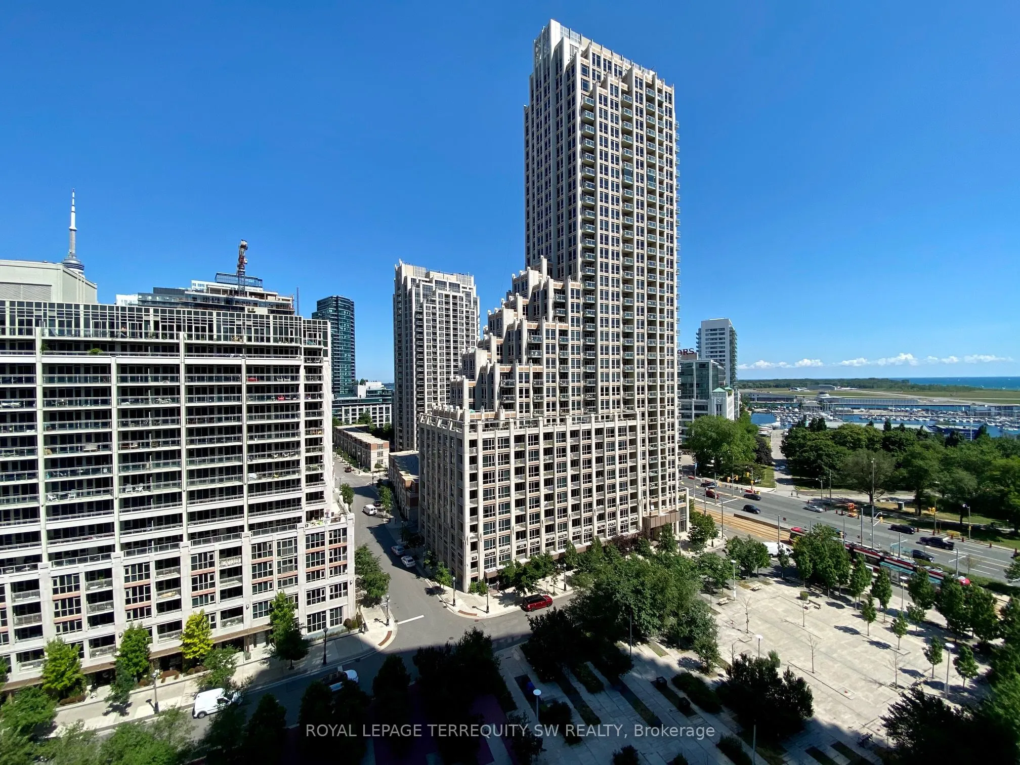 628 Fleet Street, #703