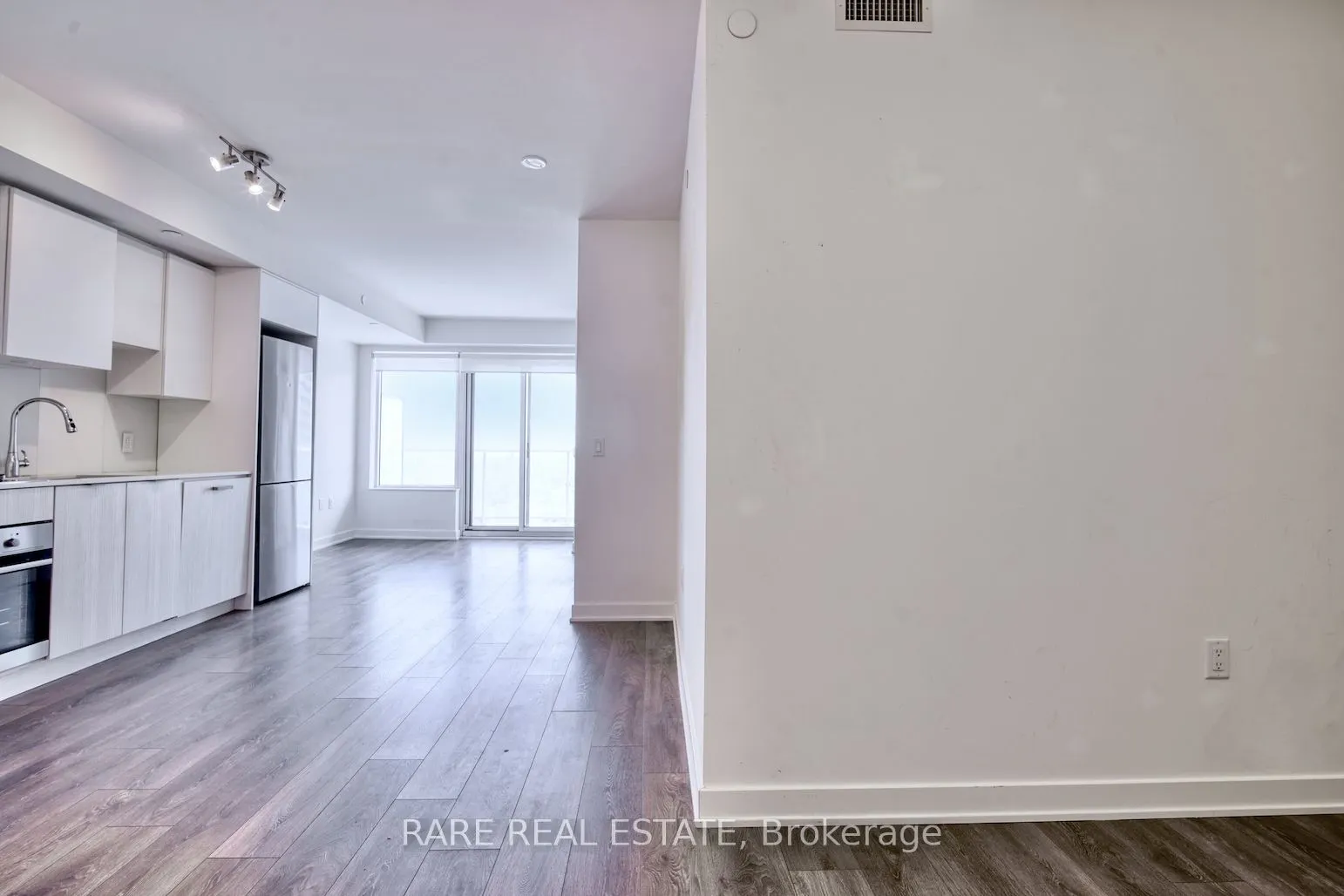 195 Redpath Avenue, #3005