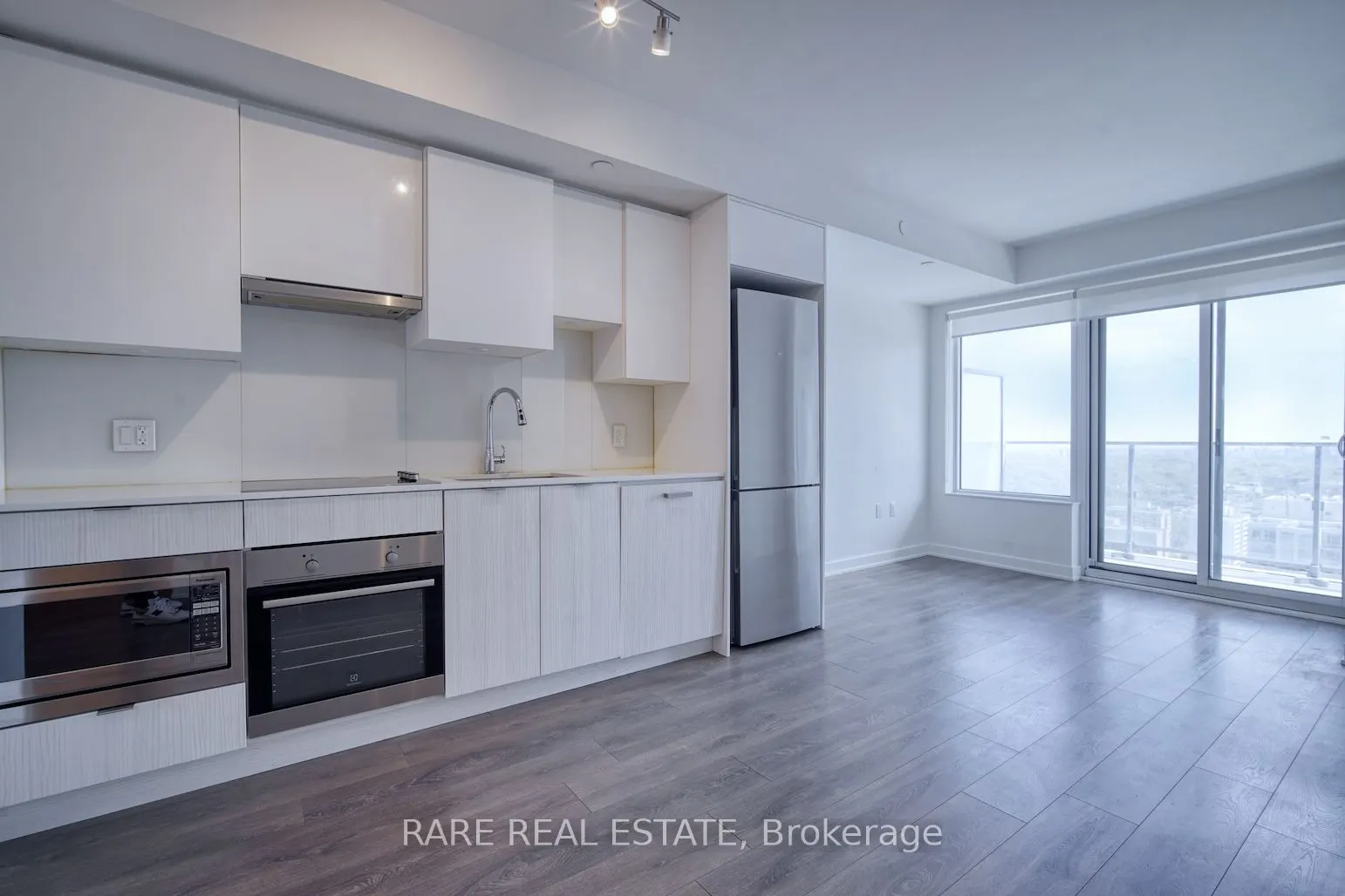 195 Redpath Avenue, #3005