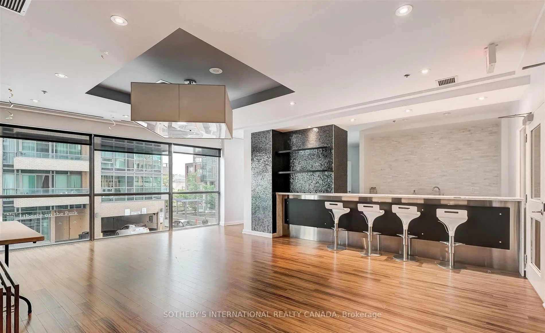100 Western Battery Road, #2009