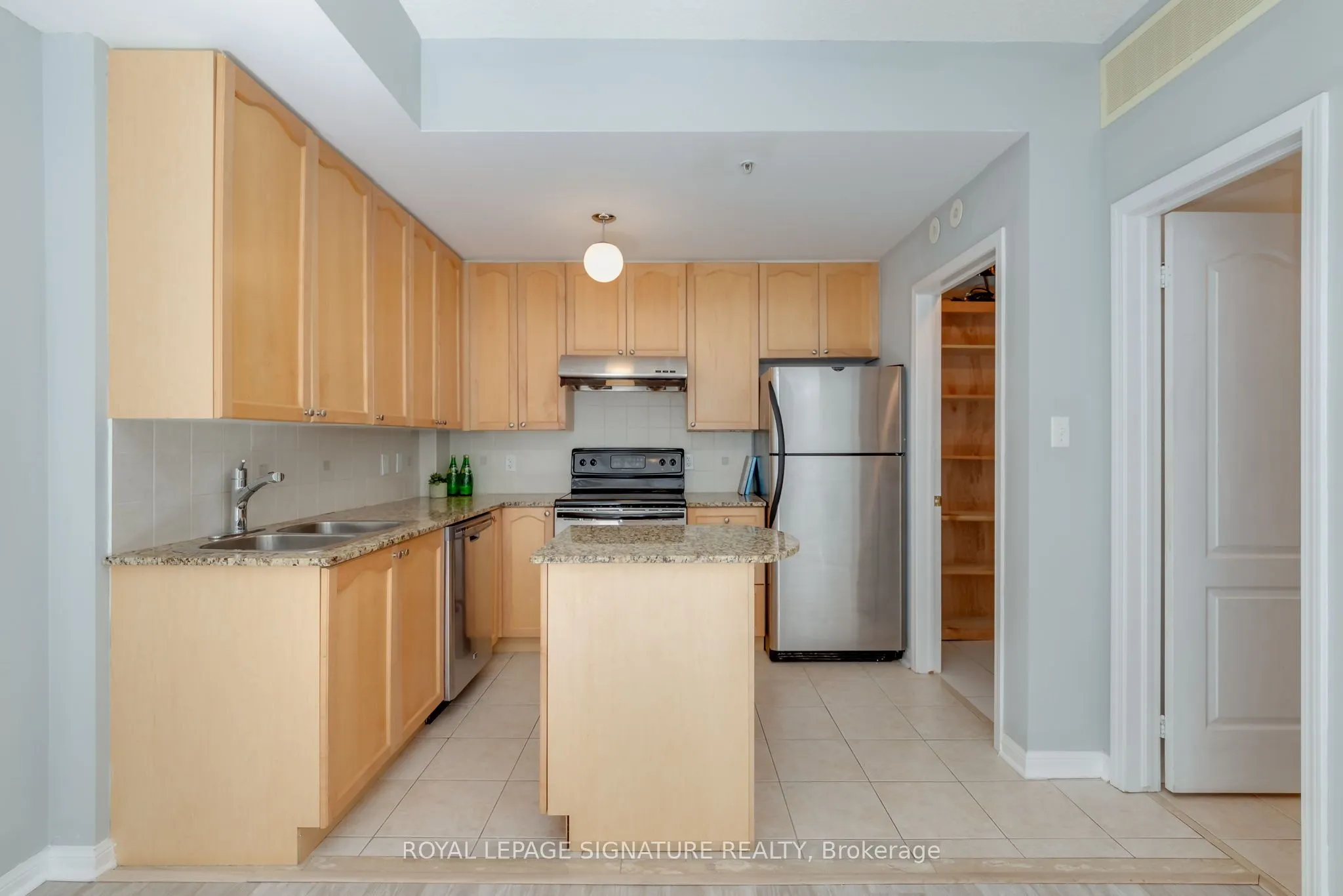 78 Carr Street, #39