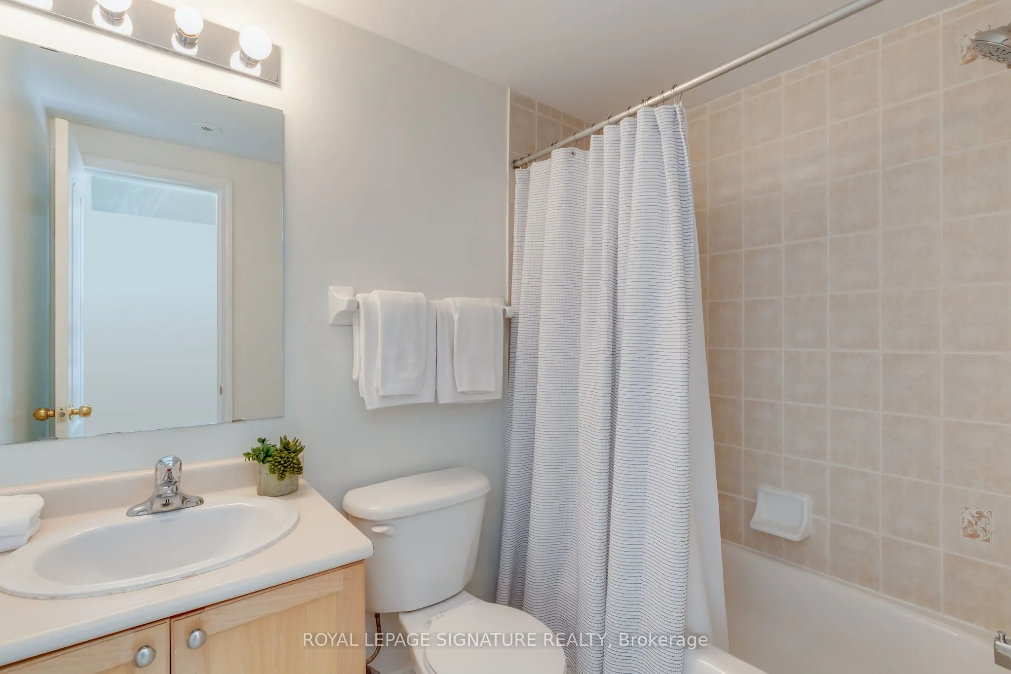 78 Carr Street, #39